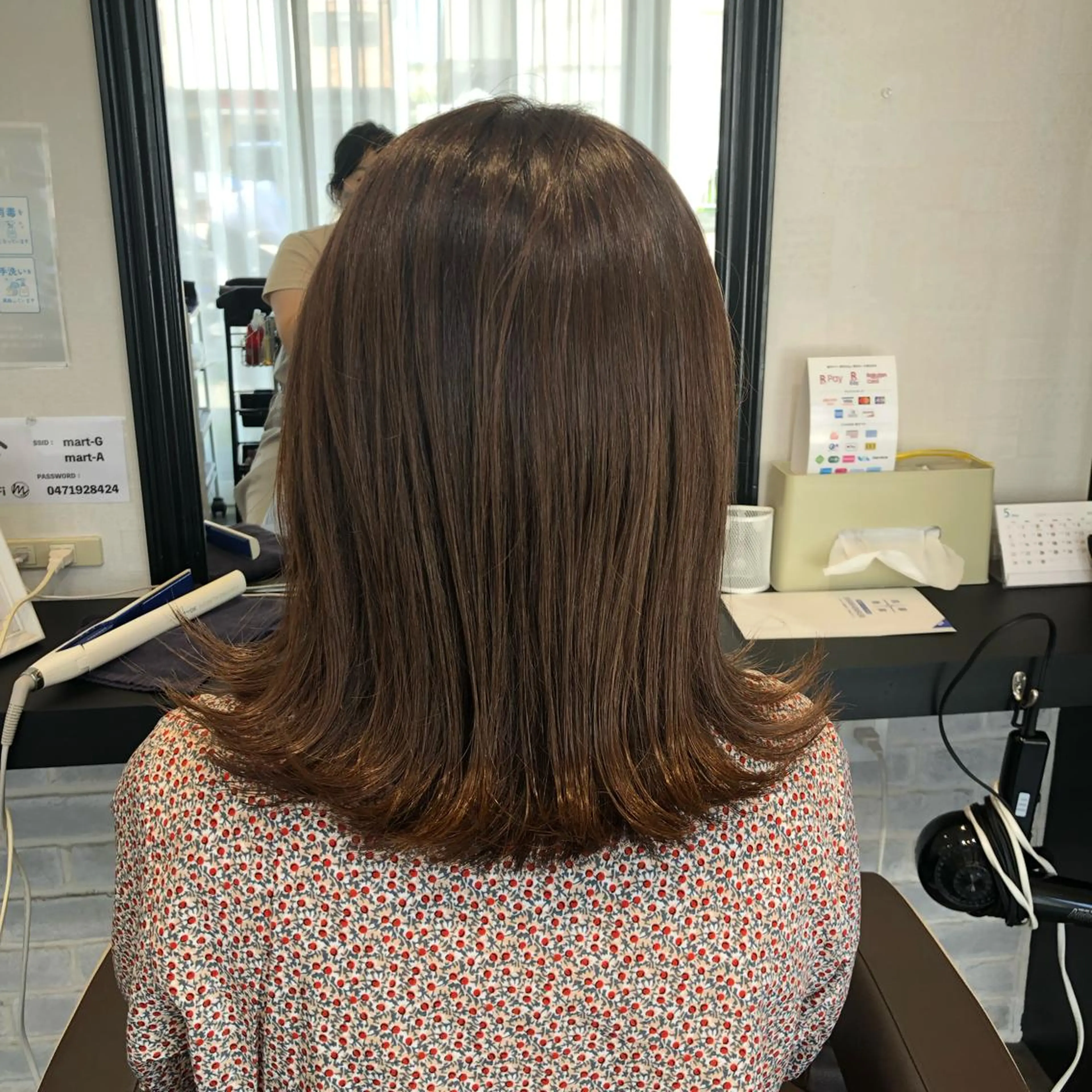 ミディアム 若泉 真梨のヘアスタイル