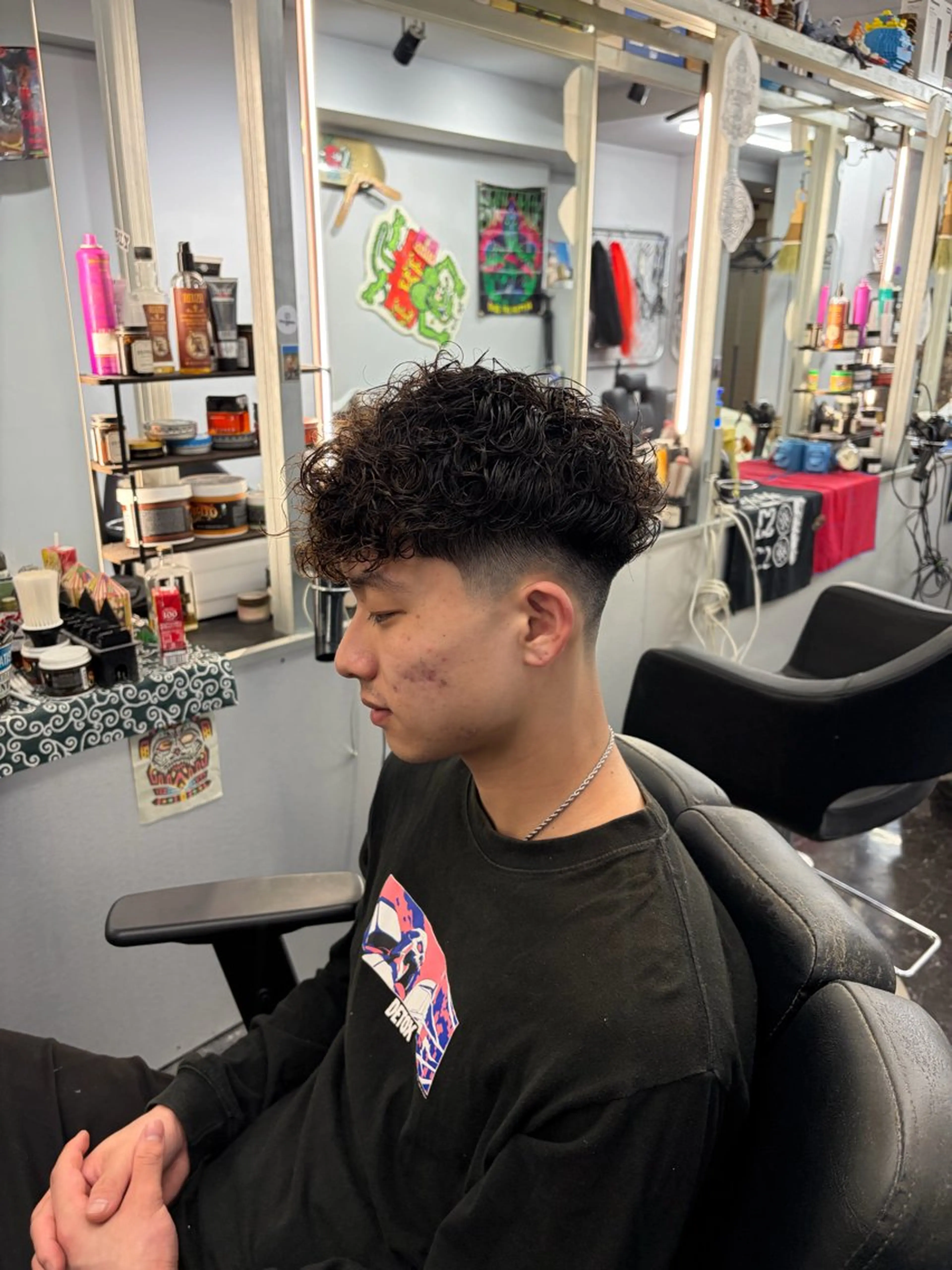 ショート パーマ メンズ スペインカール パーマ ヘアセット 西川 流星のヘアスタイル