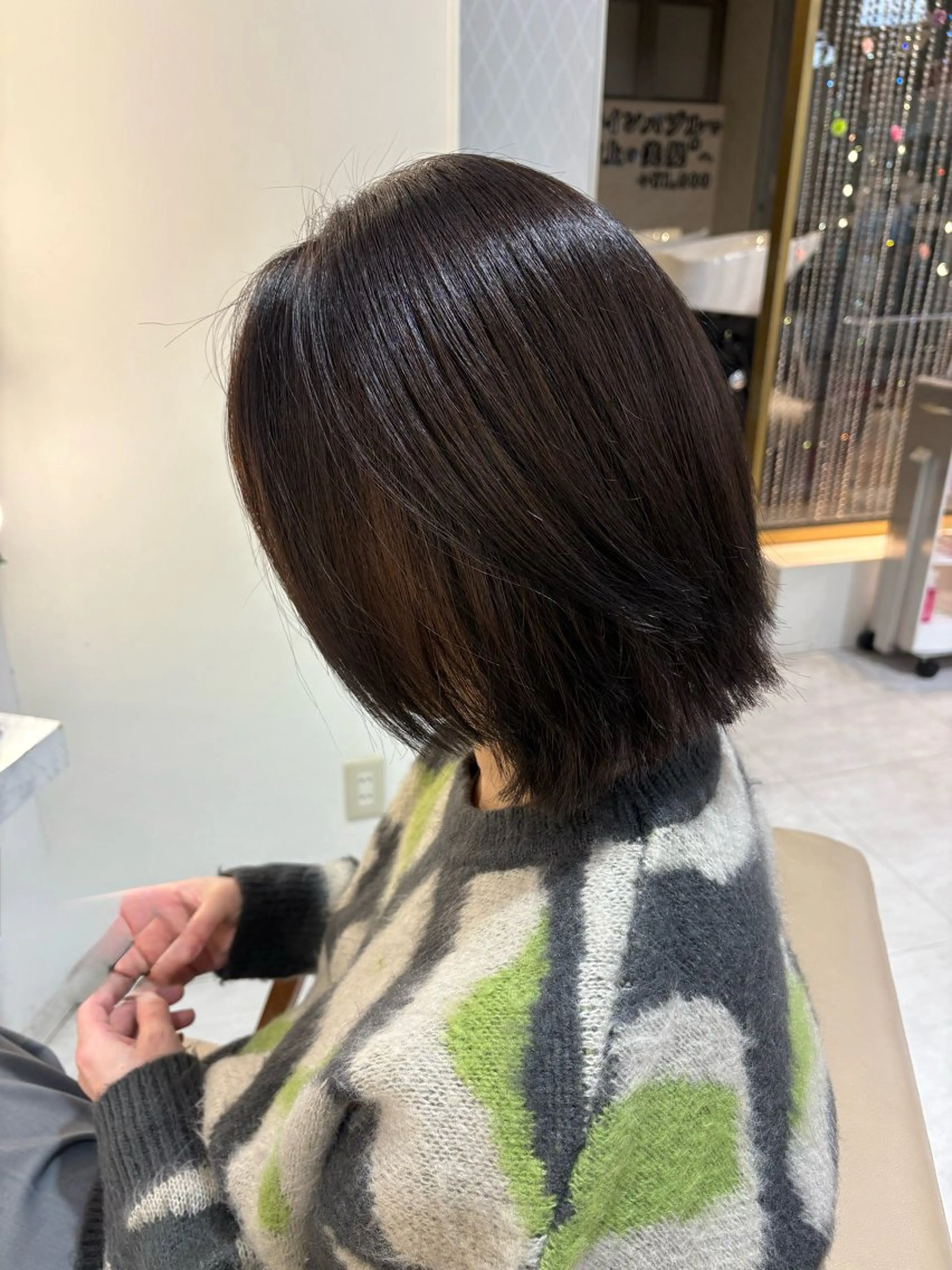 ミディアム カラー ブリーチ ハイライトカラー オリーブカラー ハイライト ヘアカラー 新庄 雪乃のヘアスタイル