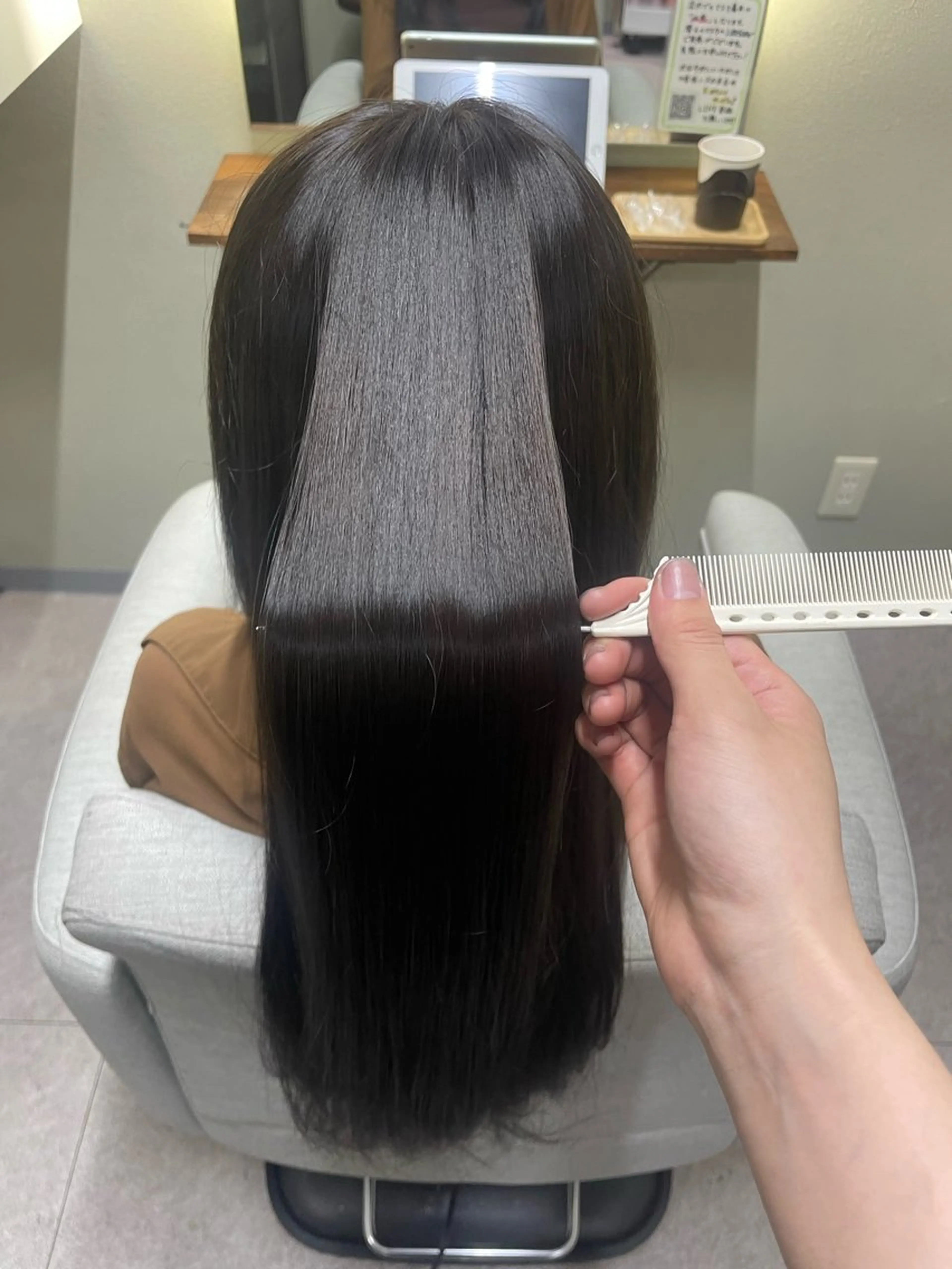 ロング カラー 透明感カラー 板垣 咲希のヘアスタイル