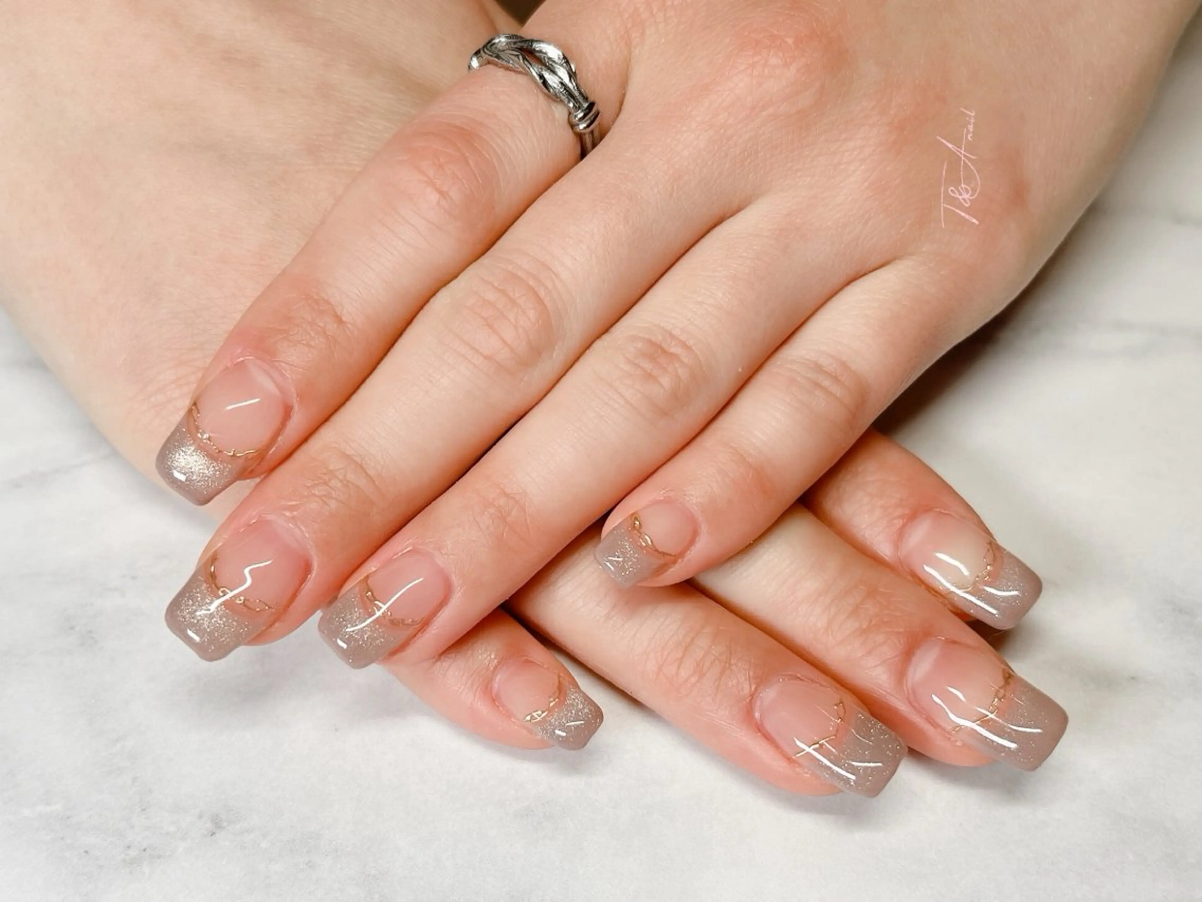 ネイル 長さ出し フレンチネイル ジェルネイル マグネットネイル マグネットフレンチ ハンドネイル T&A nailのネイルデザイン