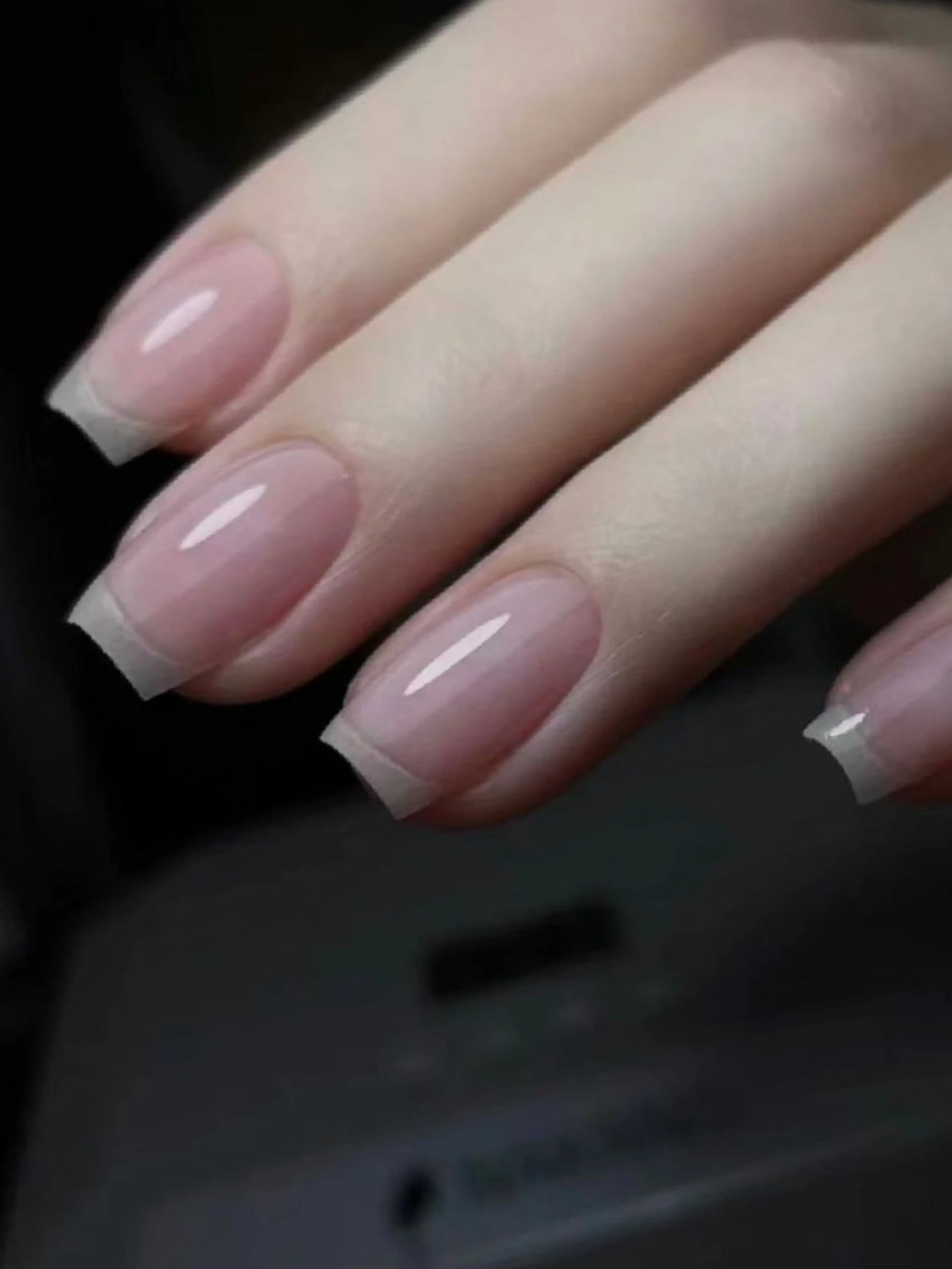 ネイル VELORA AIMI のネイルデザイン