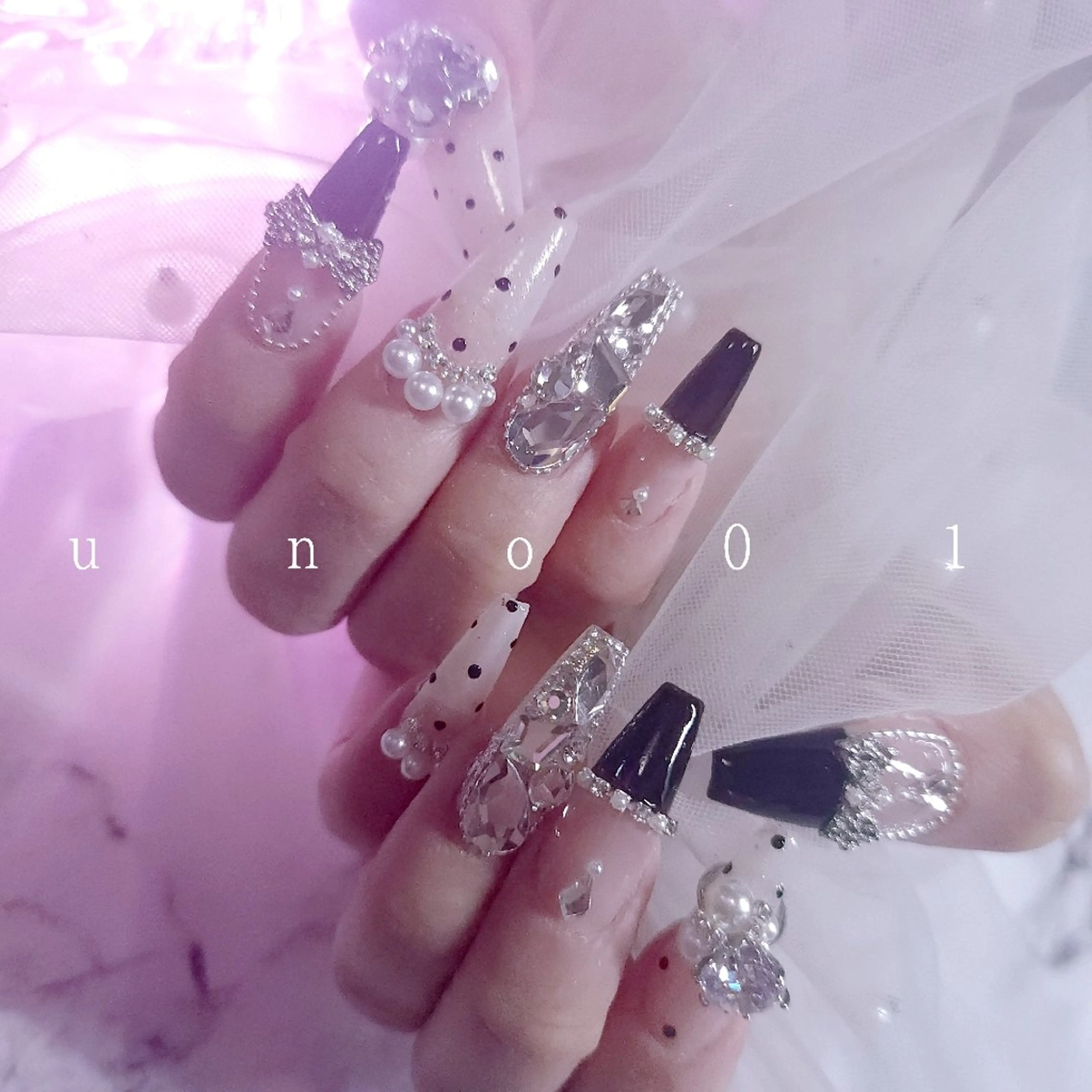 ネイル アートネイル ロングネイル ハンドネイル 梅田🦄中崎町🩵 u n o 0 1のネイルデザイン