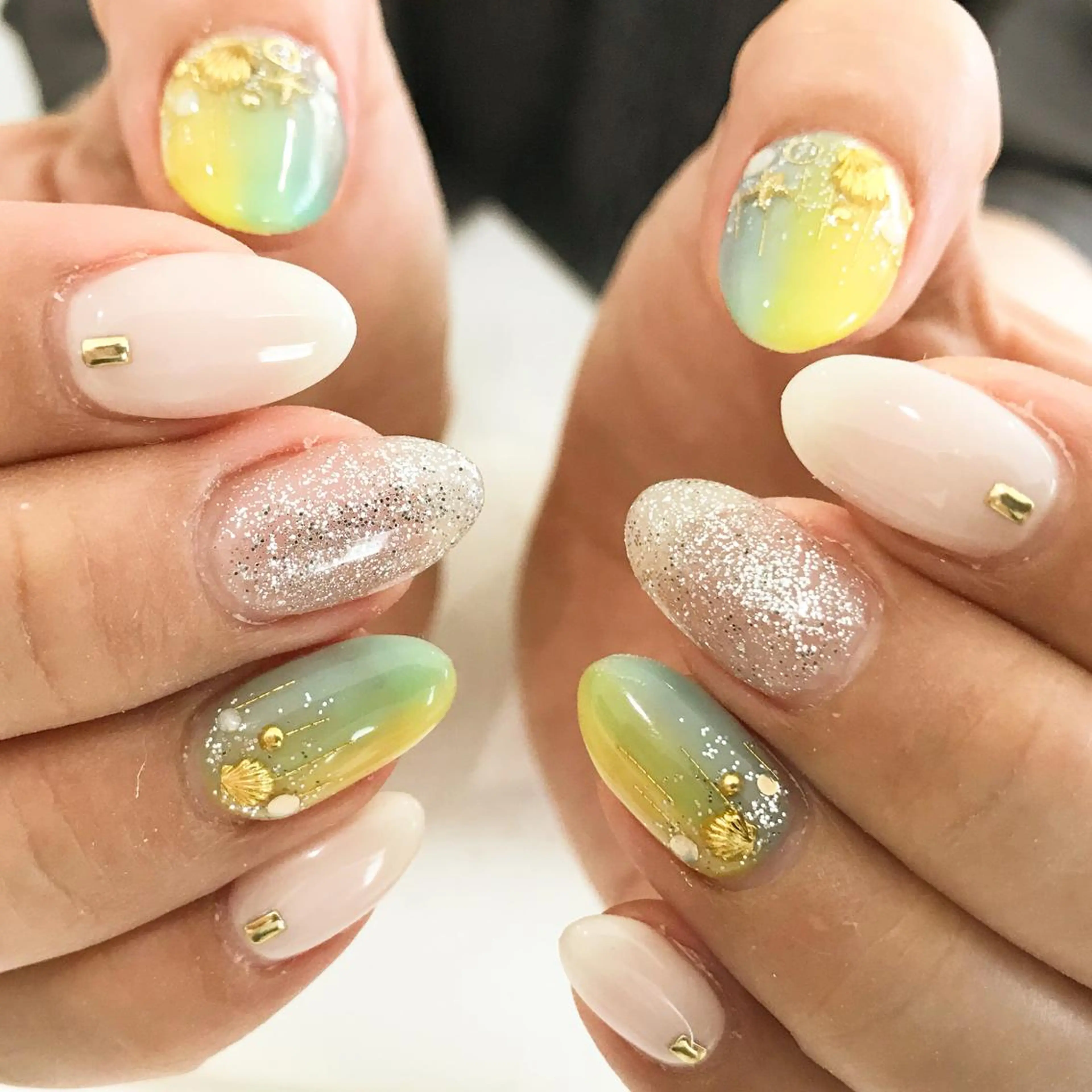 ネイル フットネイル グラデーション シンプルネイル 春ネイル 夏ネイル nail fufla ♡yamane♡のネイルデザイン