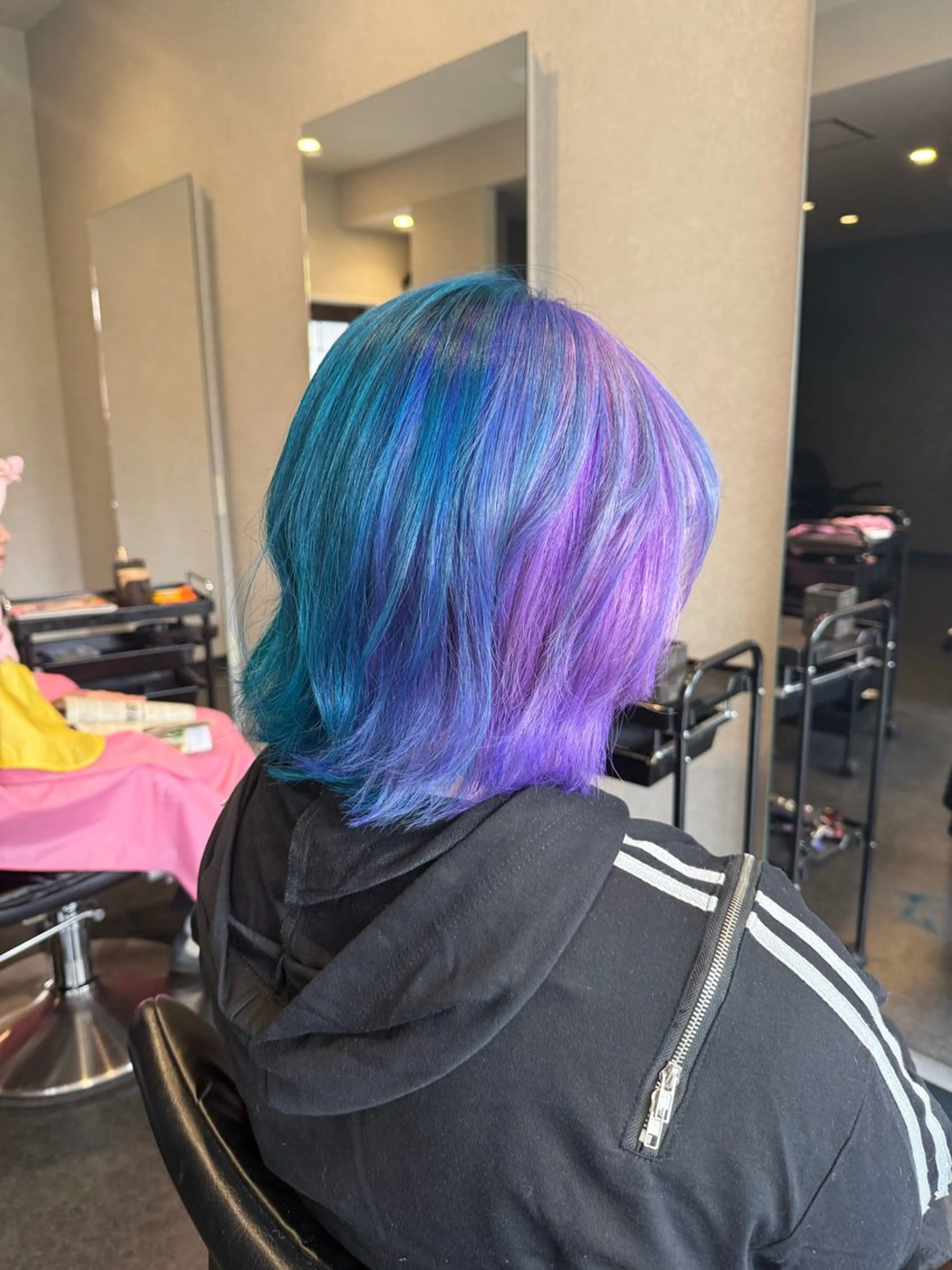 ショート パープルカラー 髪質改善⚡️カラー 🍀武久 誠🍀のヘアスタイル