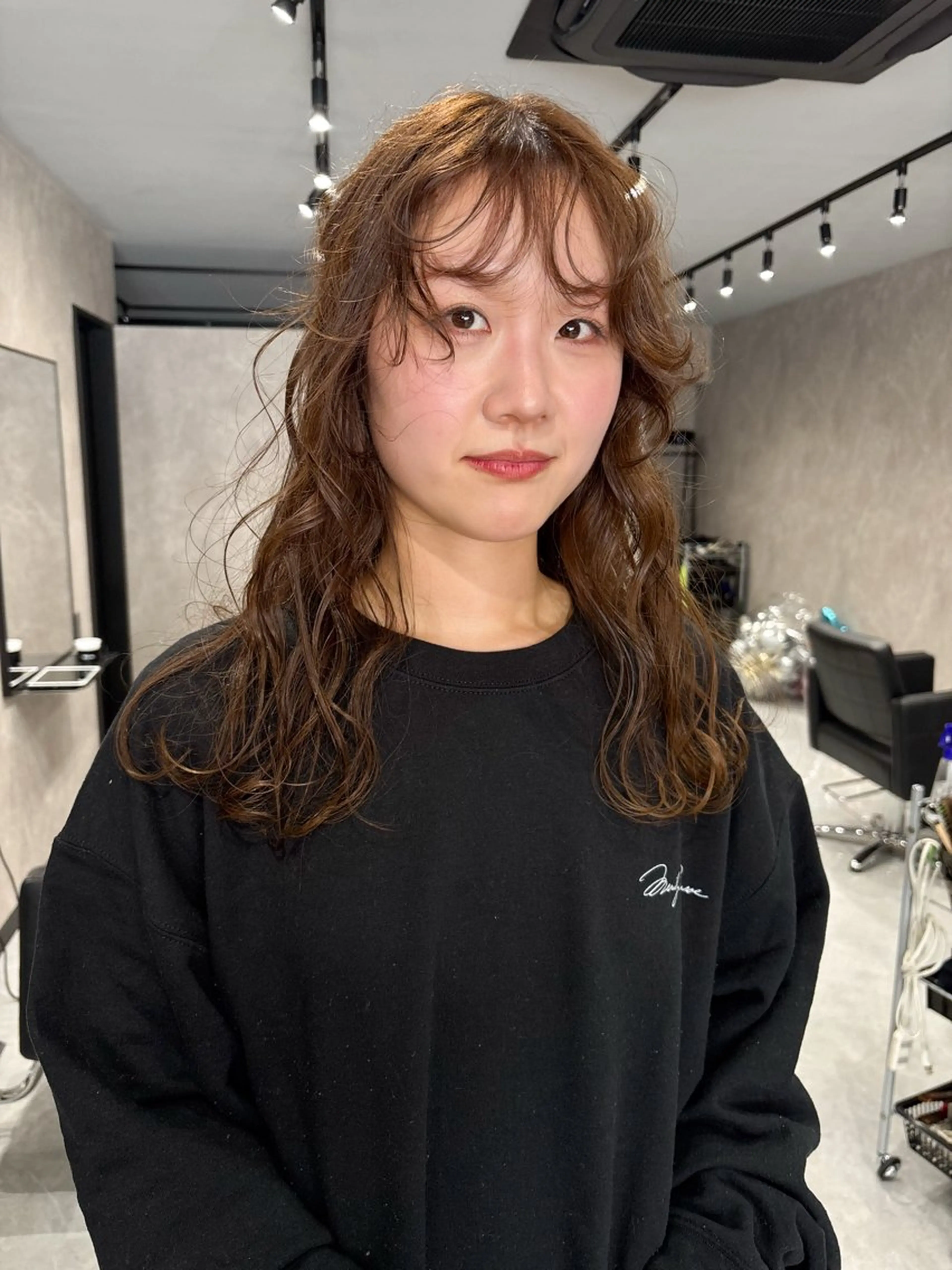 ロング カラー パーマ ヘアアレンジ ベージュカラー 小倉 明莉のヘアスタイル