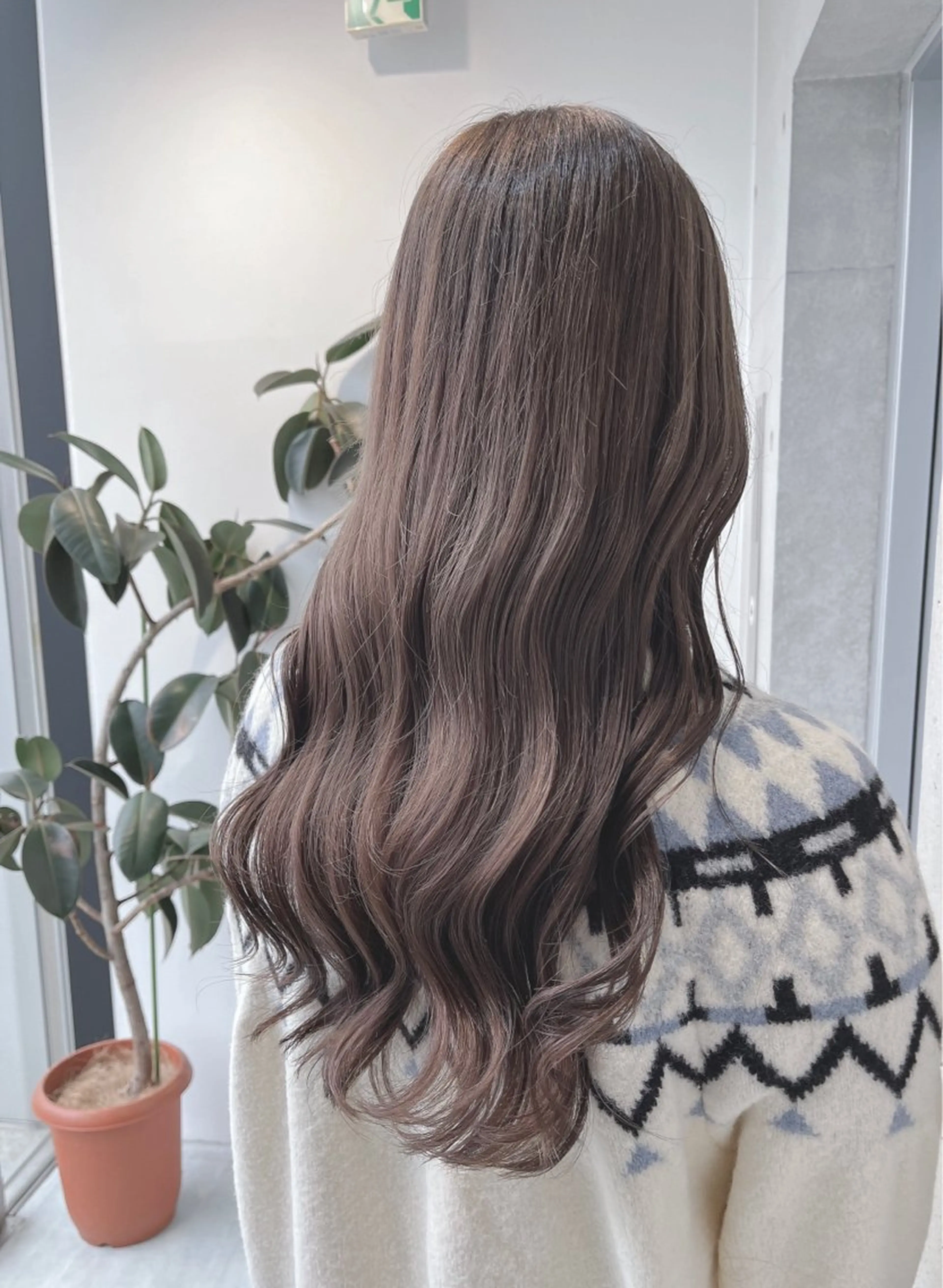 セミロング カラー カット ヘアカラー トリートメント 🌫️大人韓国ヘア 🌫️naoyaのヘアスタイル