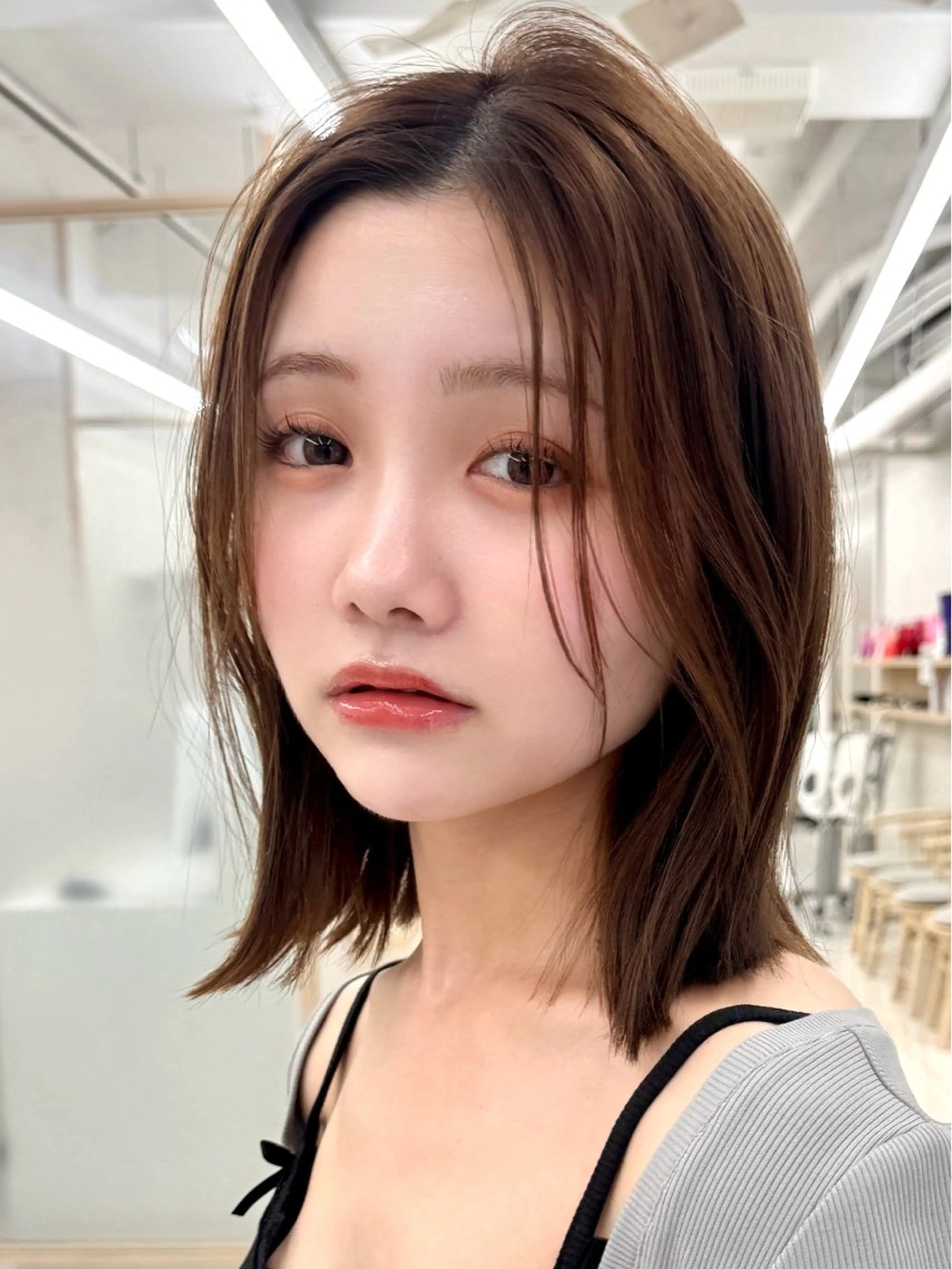 ミディアム 三鷹で1番ショート ボブをカットする新谷のヘアスタイル