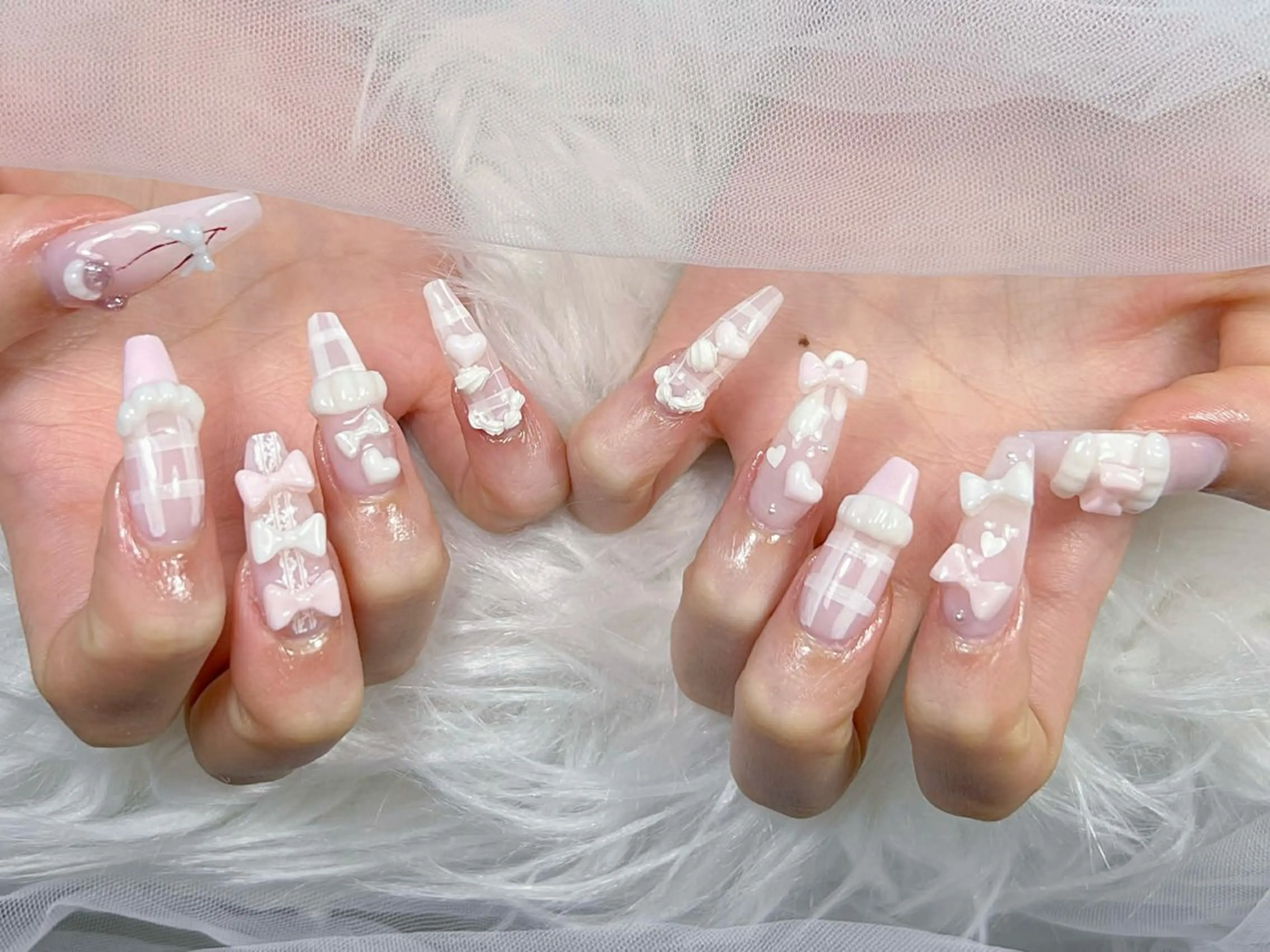 ネイル アートネイル オーロラネイル チークネイル 長さ出し フットネイル Miya _nailのネイルデザイン