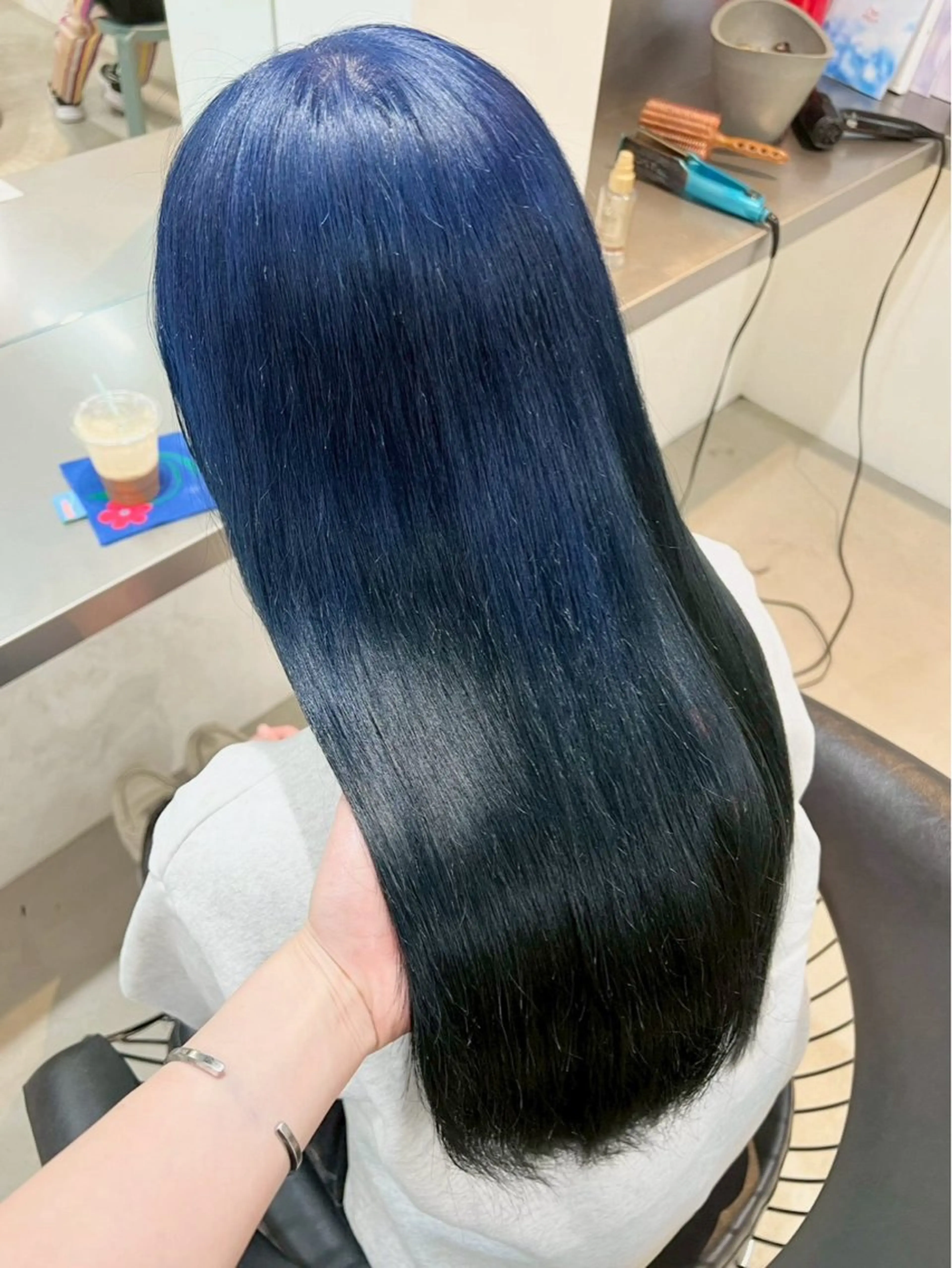 ロング ヘアカラー MAHIRO LUCKTOKYOのヘアスタイル