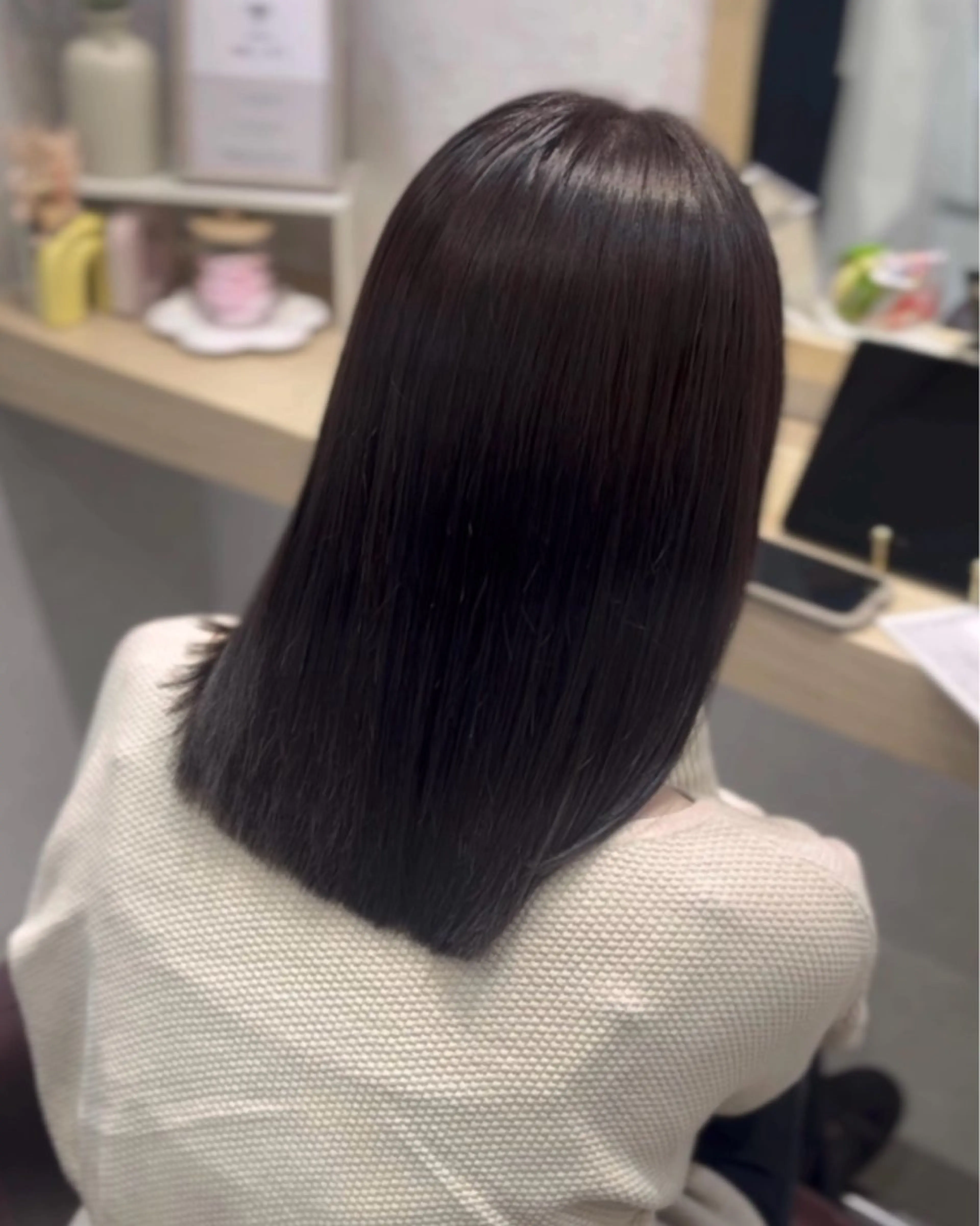 セミロング カラー suzuka/透明感 /顔周り/美髪矯正のヘアスタイル