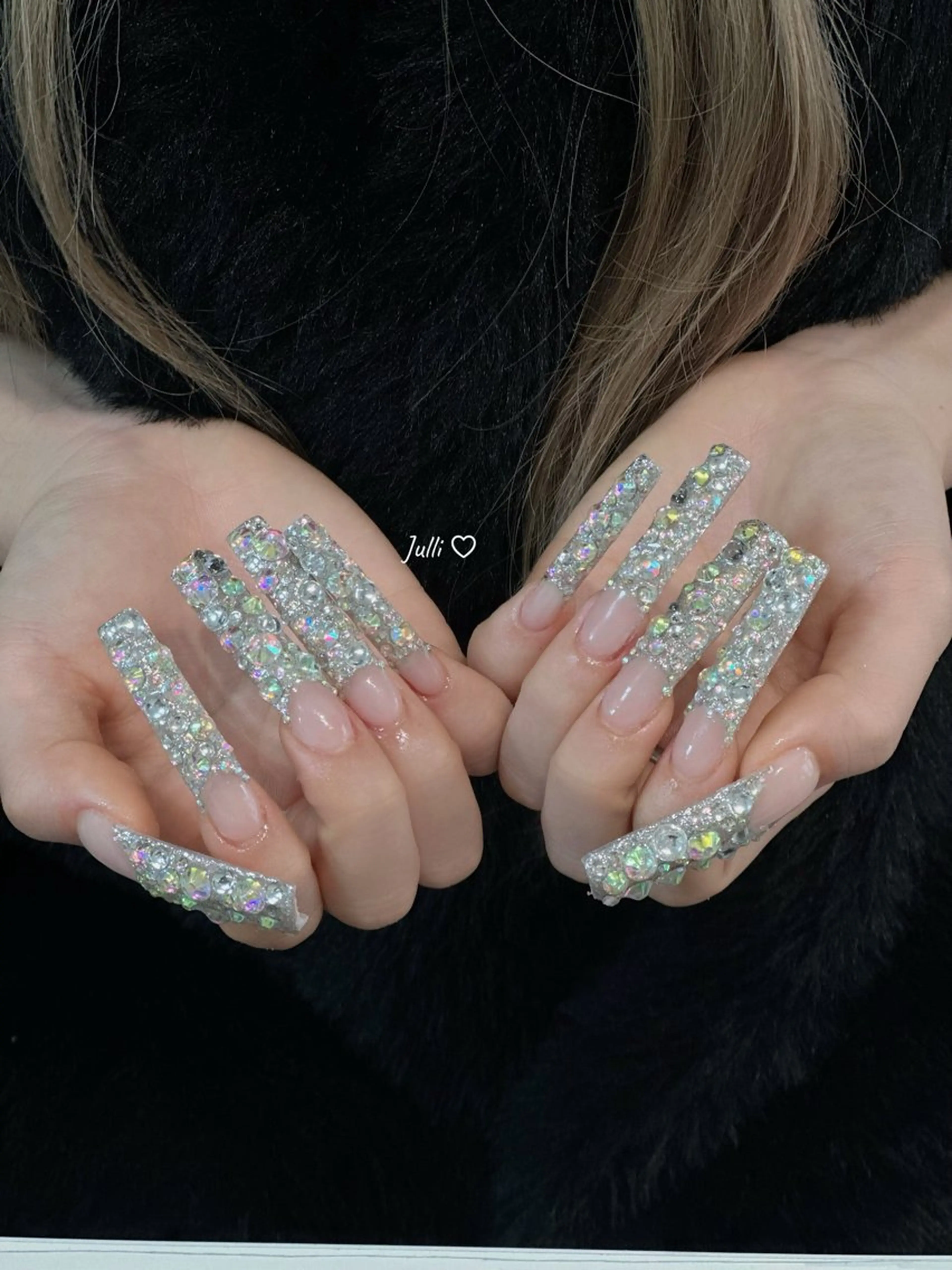 ネイル ボルドー ブラウン チークネイル ドット フットネイル Julli ジュリのネイルデザイン