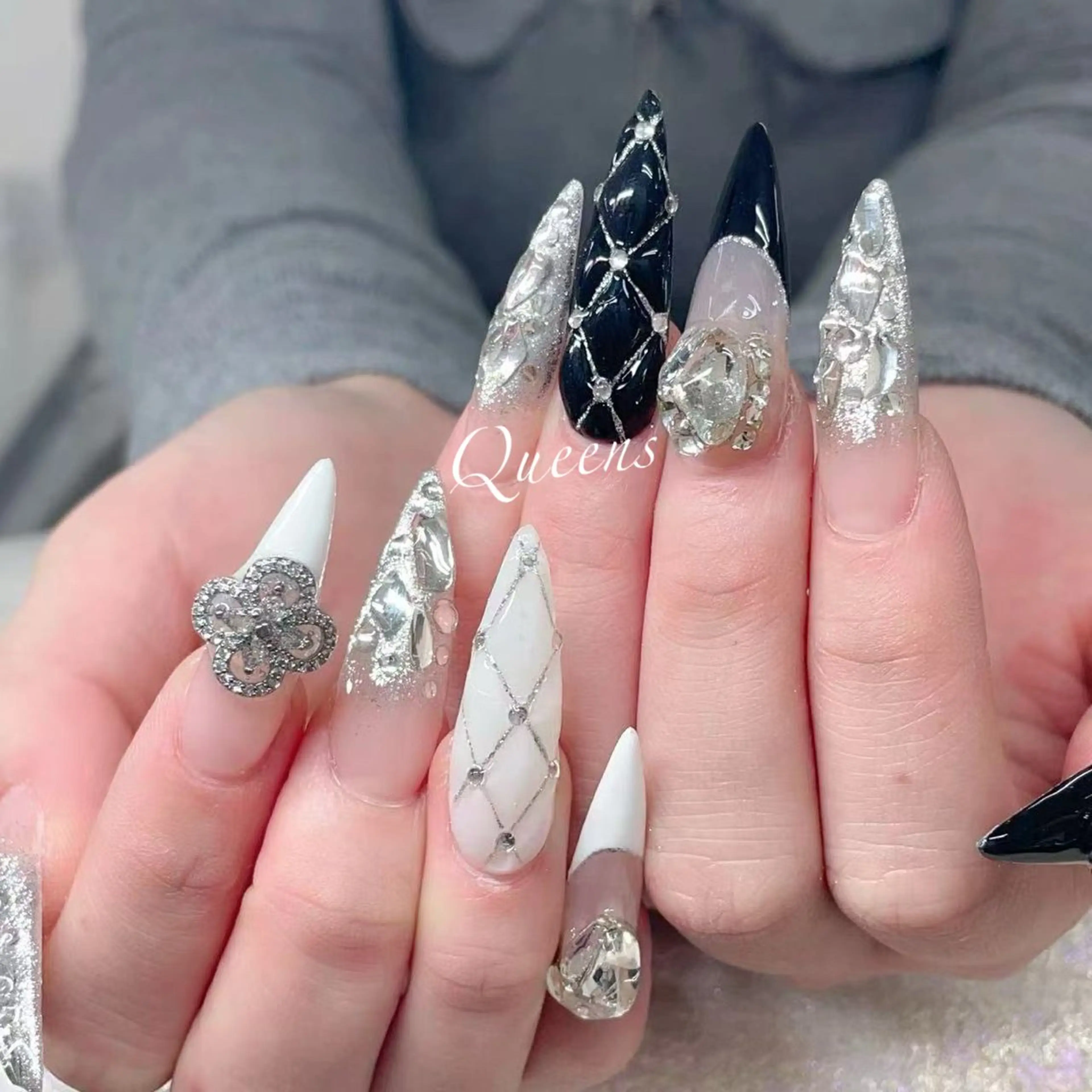 ネイル ハンドネイル Queens マオのネイルデザイン