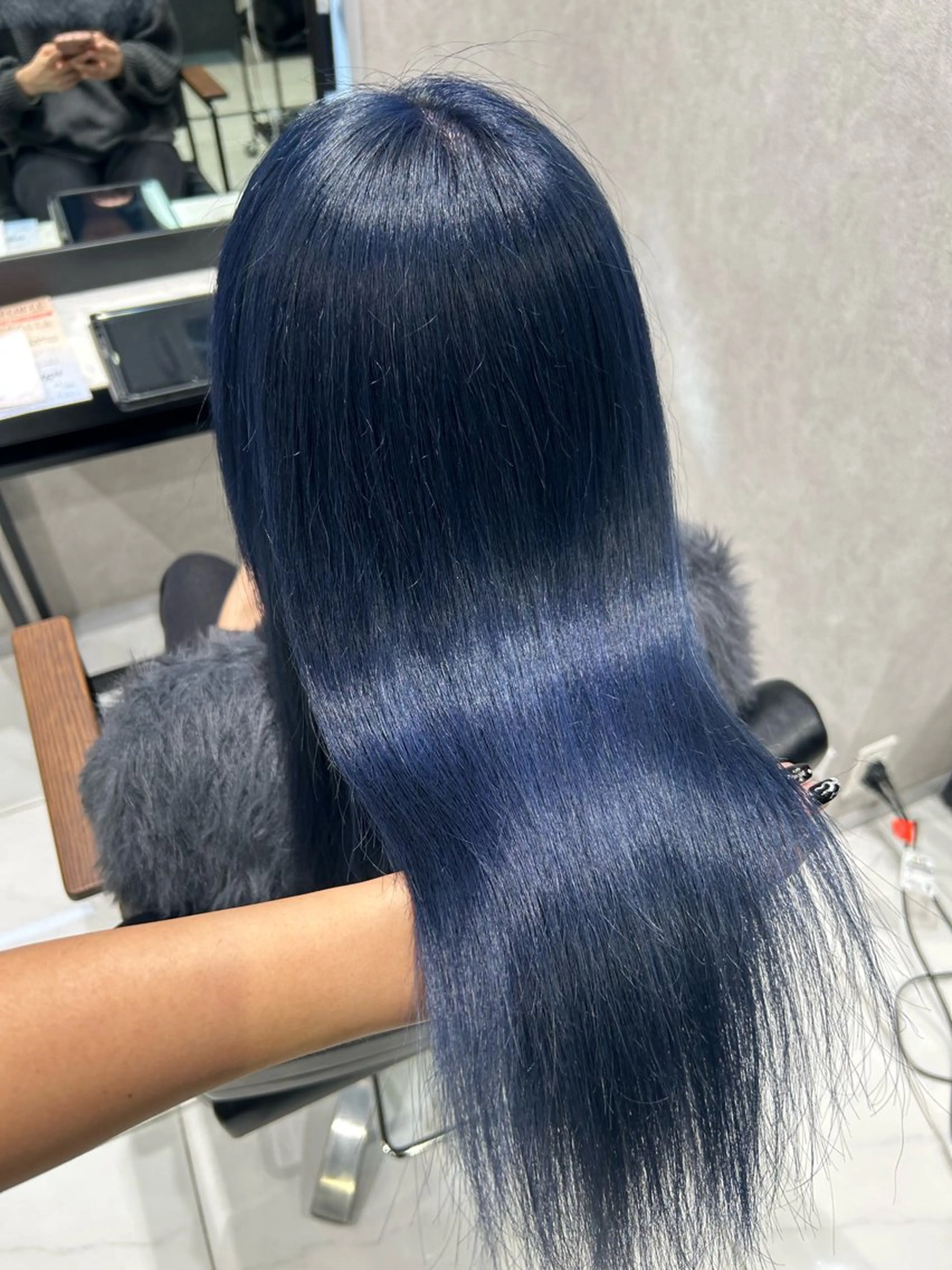 カラー ブルーカラー ネイビーカラー 透明感カラー💙 束感マツエク🪼海月のマツエク・マツパデザイン