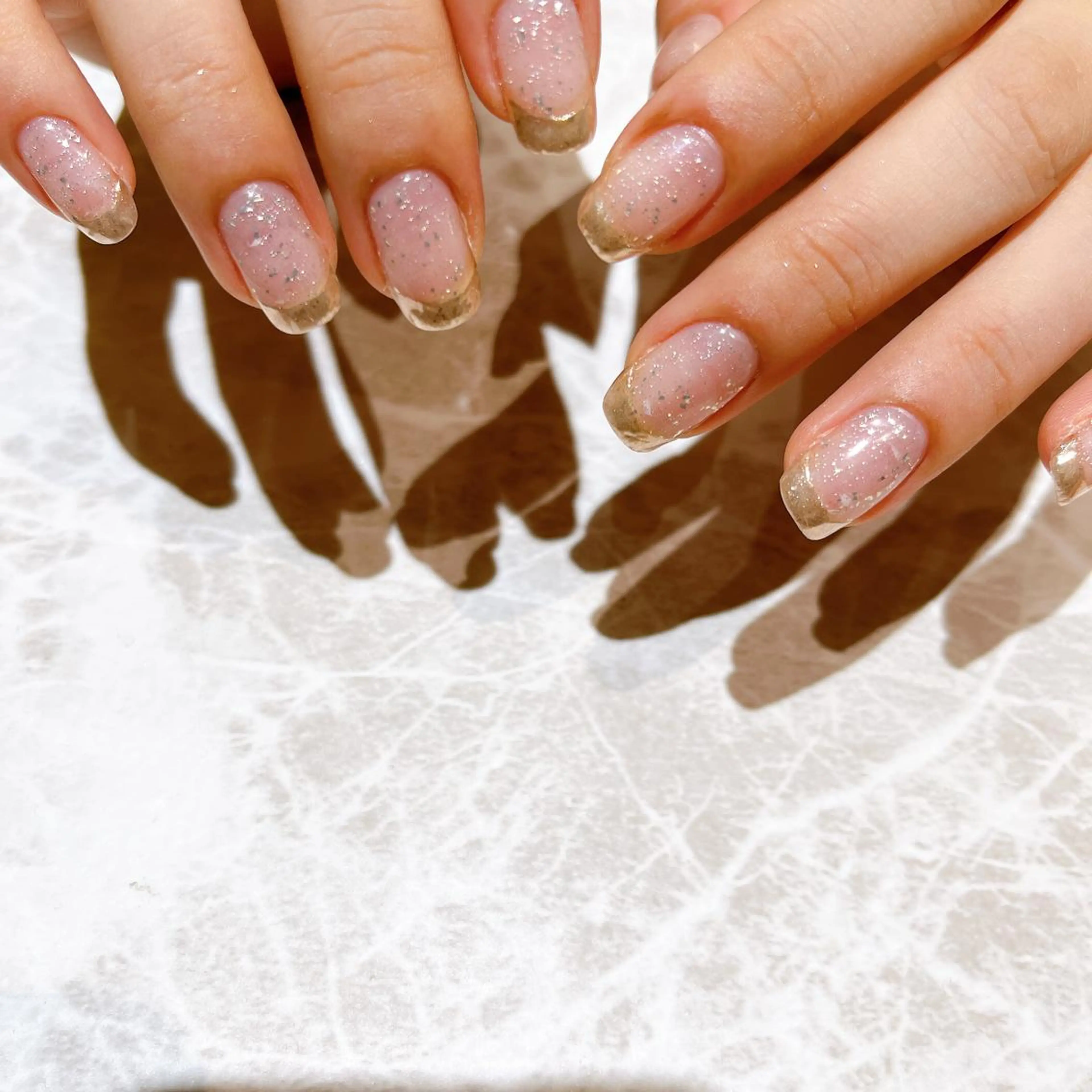 ネイル フレンチネイル ミラーネイル 関谷 真登佳のネイルデザイン