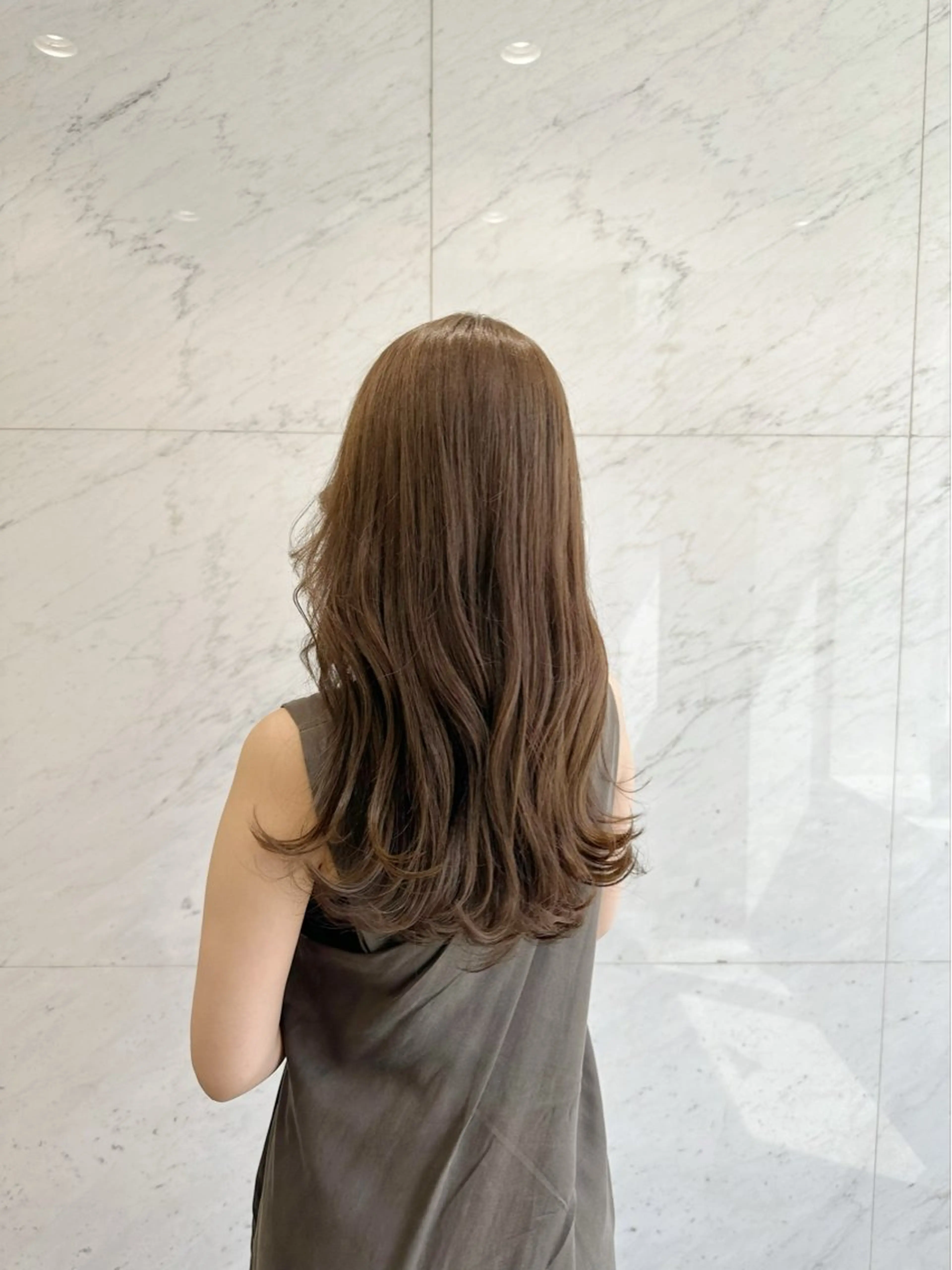 ロング カラー カット ヘアカラー トリートメント 古田 昂也のヘアスタイル