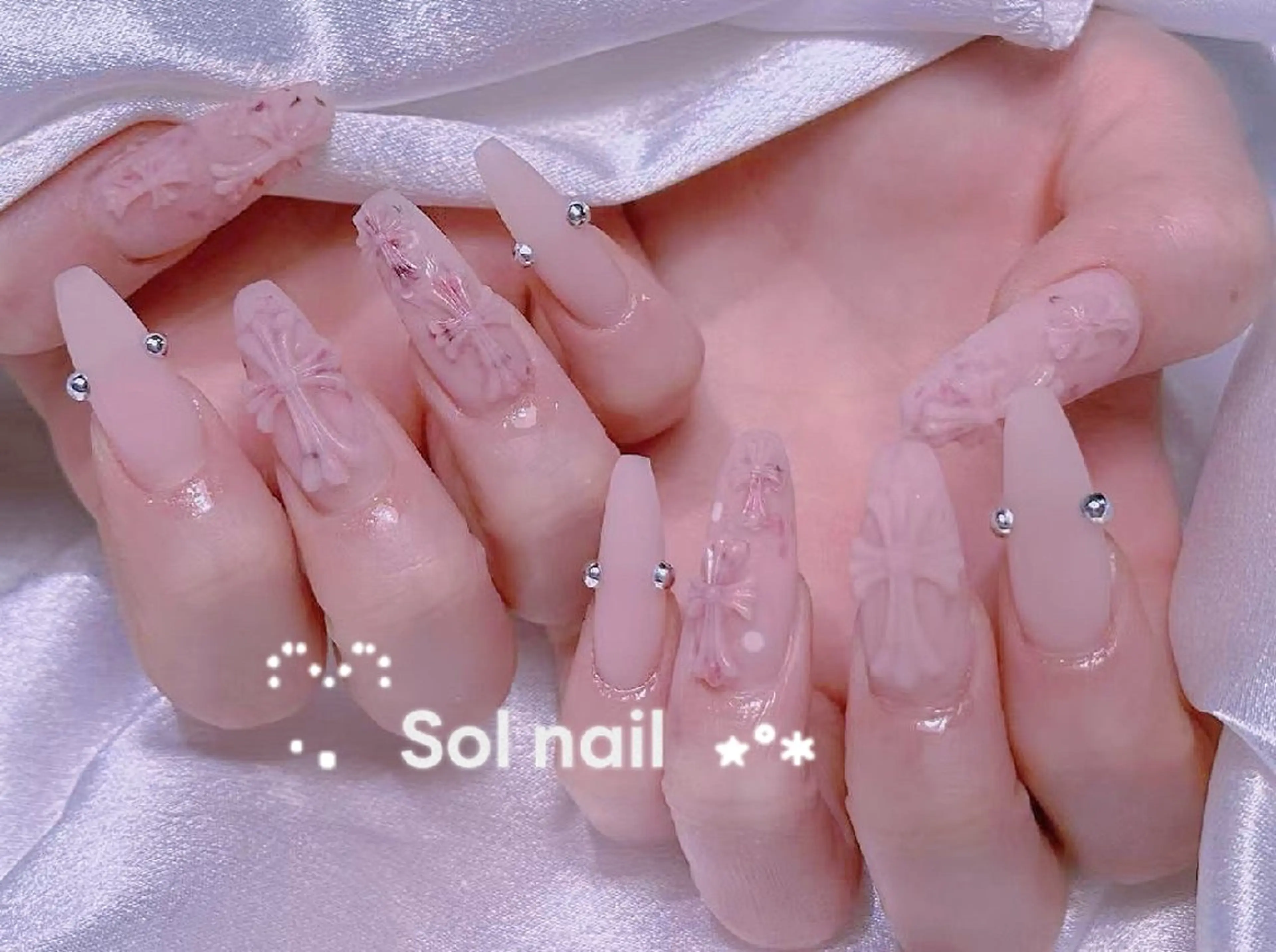 ネイル ハンドネイル ハンドケア Sol Nail ミネのネイルデザイン
