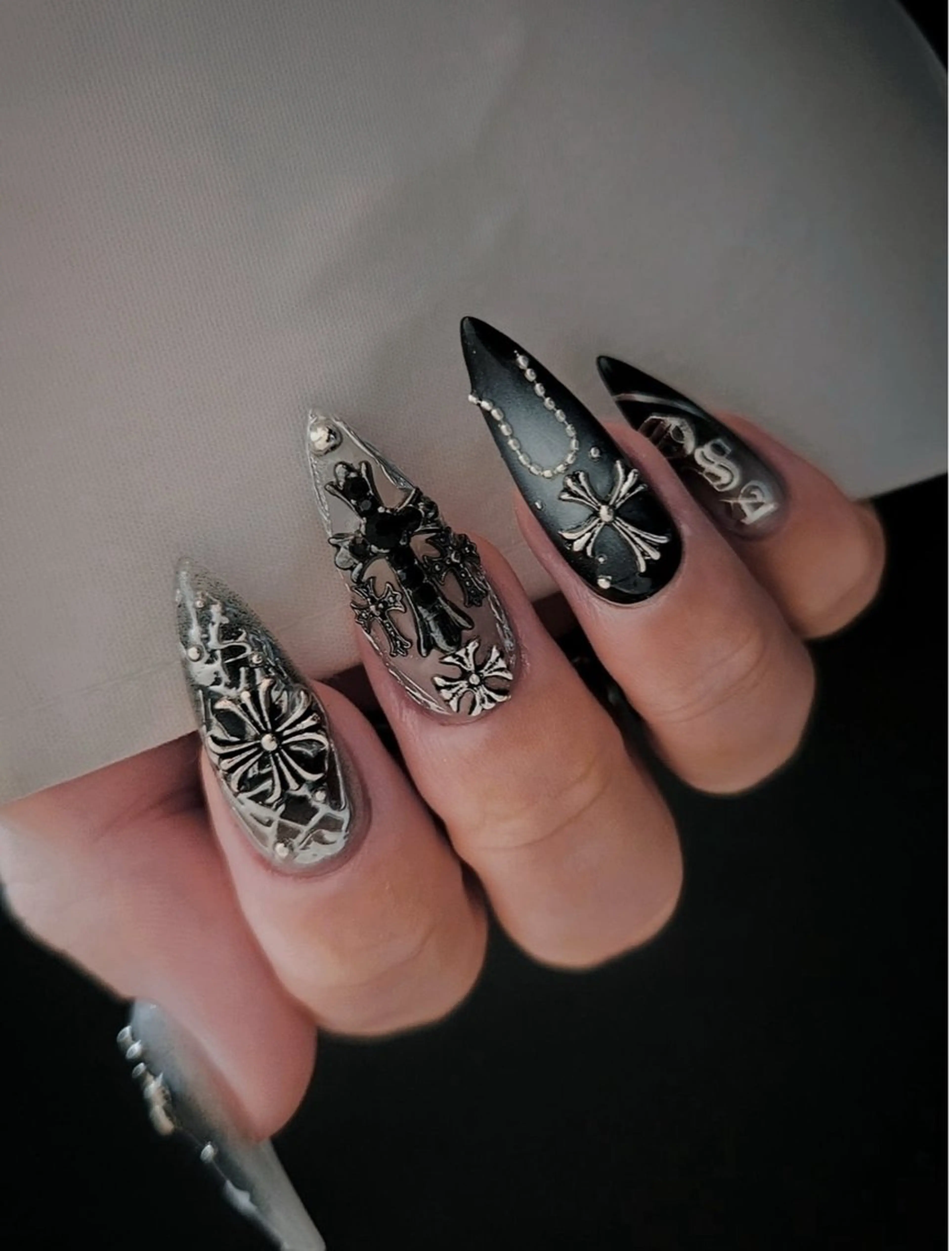 ネイル ボルドー チークネイル 成人式 フレンチネイル グラデーション ハンドネイル Lina nail所属・Lunaa 池袋のネイルデザイン