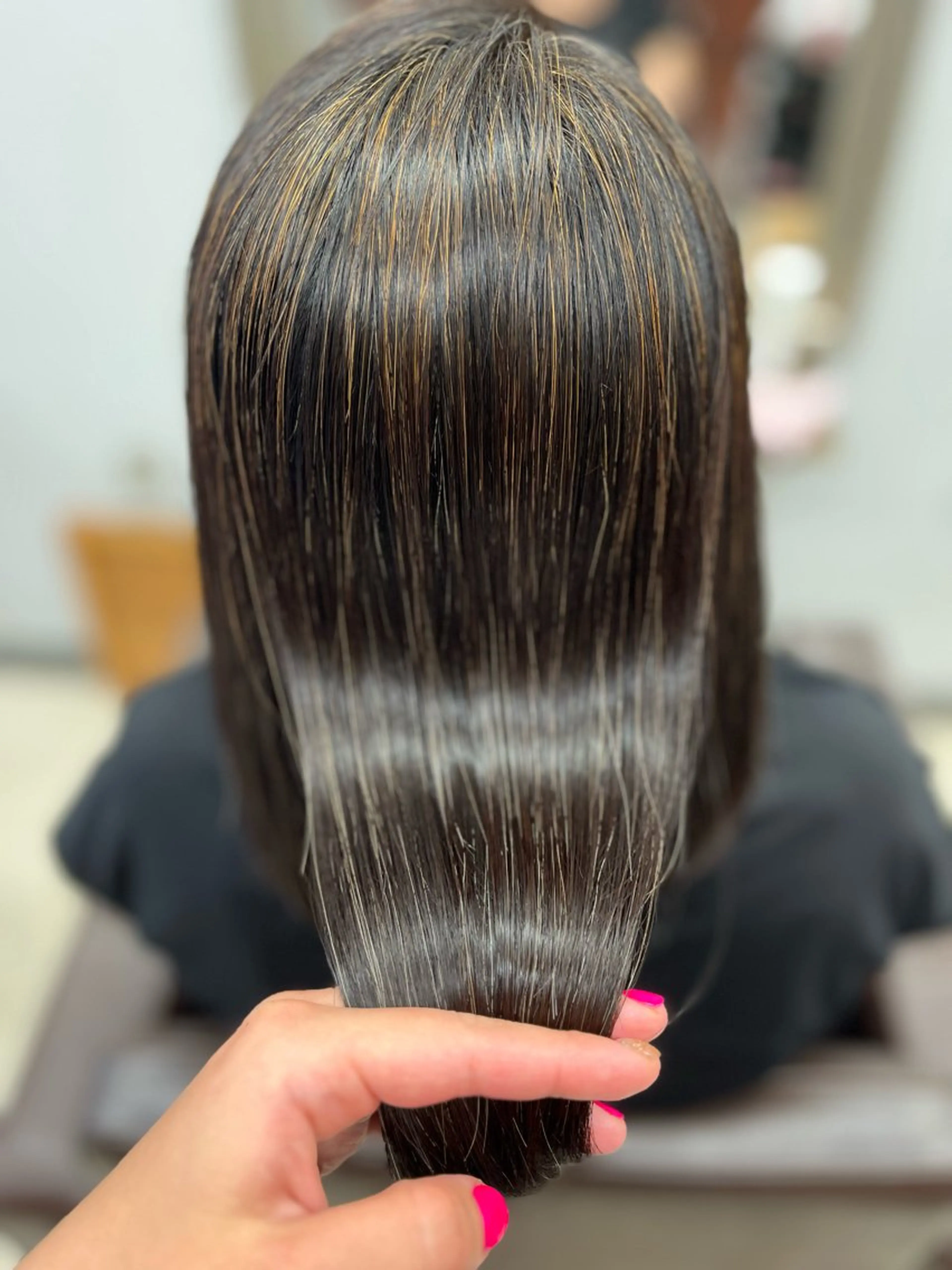 ミディアム パーマ ヘアアレンジ 縮毛矯正 小島 凜のヘアスタイル