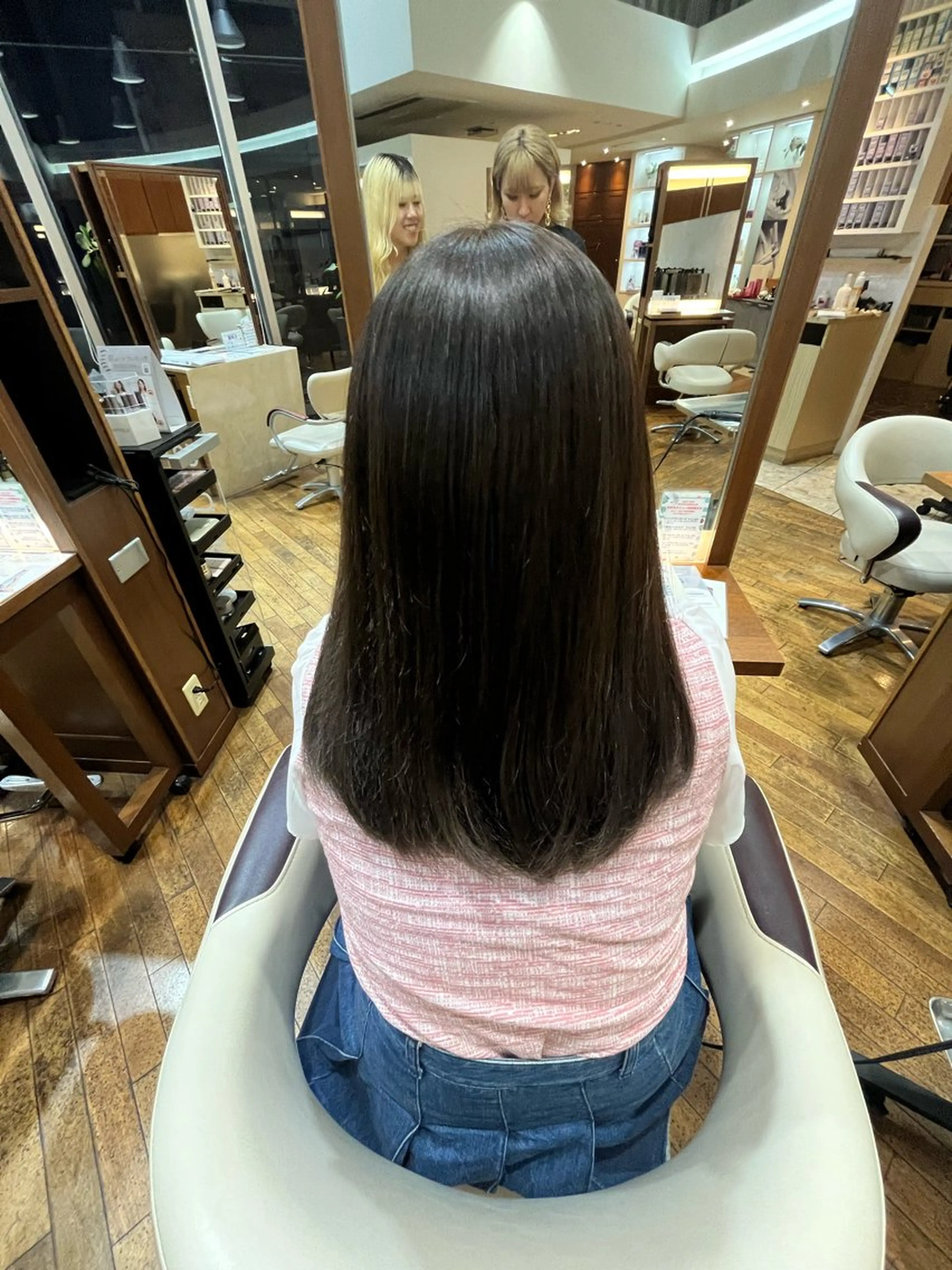 カラー 安藤 亜由樹のヘアスタイル
