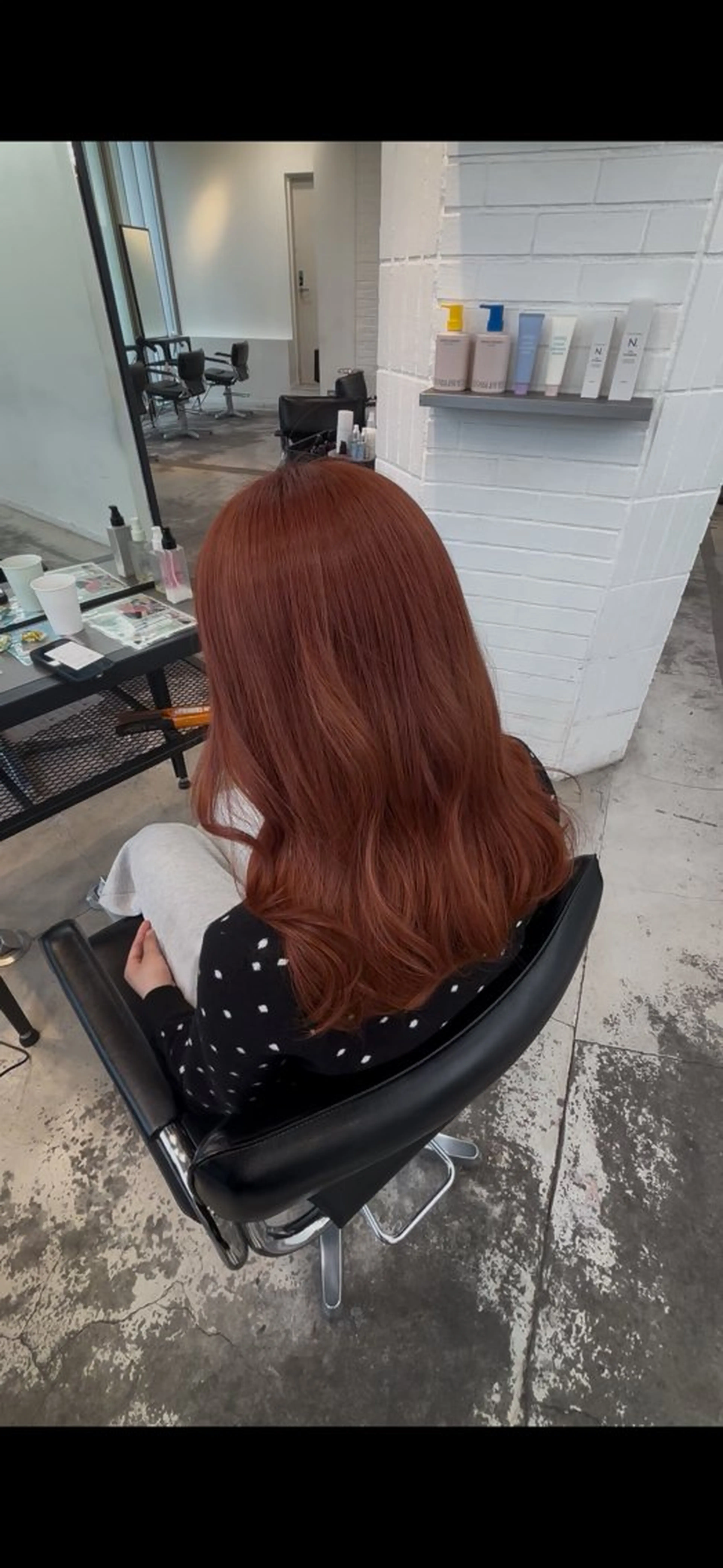 セミロング カラー ベージュカラー オレンジ オレンジベージュ ヘアカラー トリートメント ダメージレス艶髪 🦋MISAKI🦋のヘアスタイル
