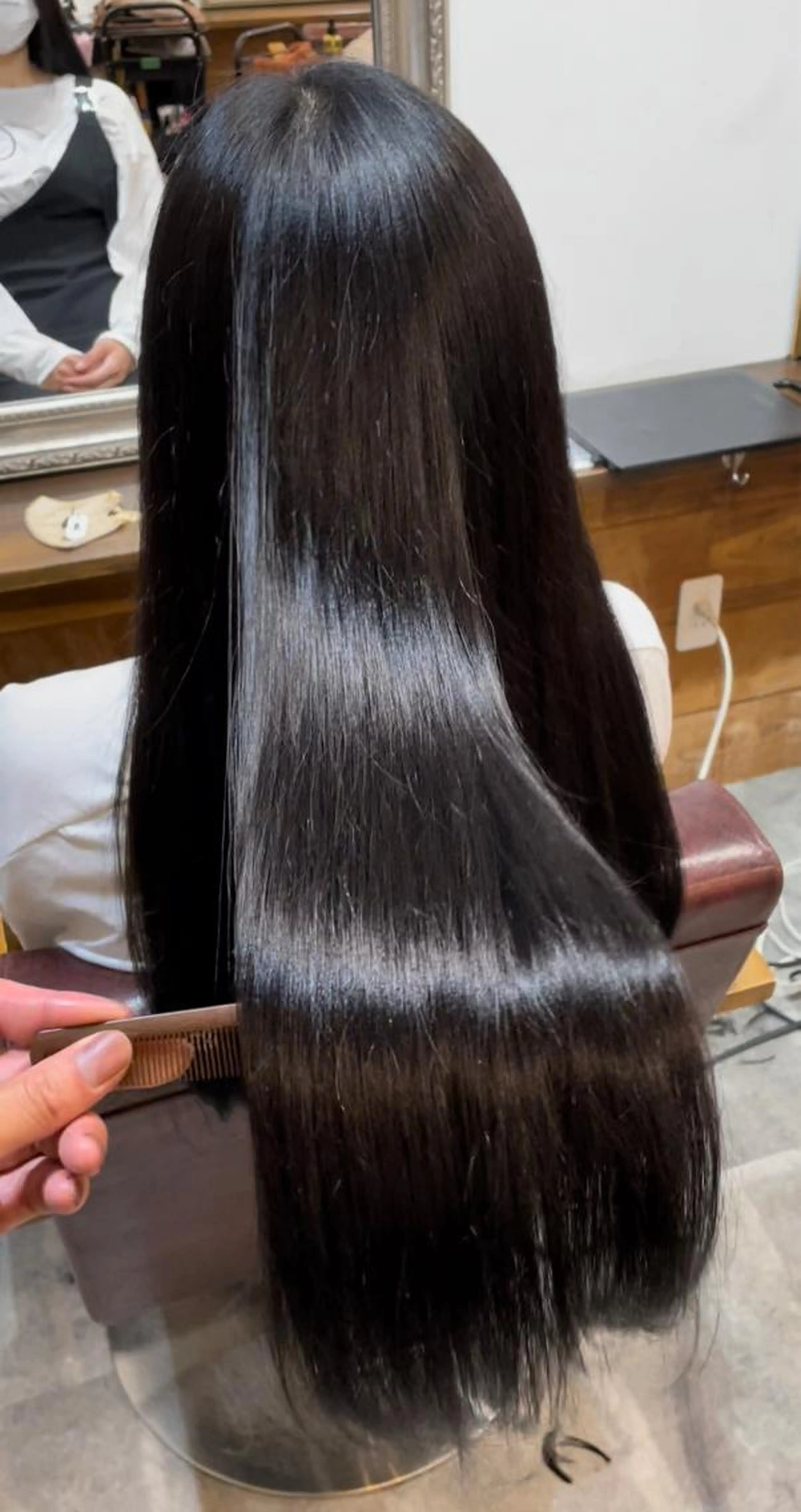 縮毛矯正+ヘアカラー(リタッチ)+カット+前処理トリートメントの写真