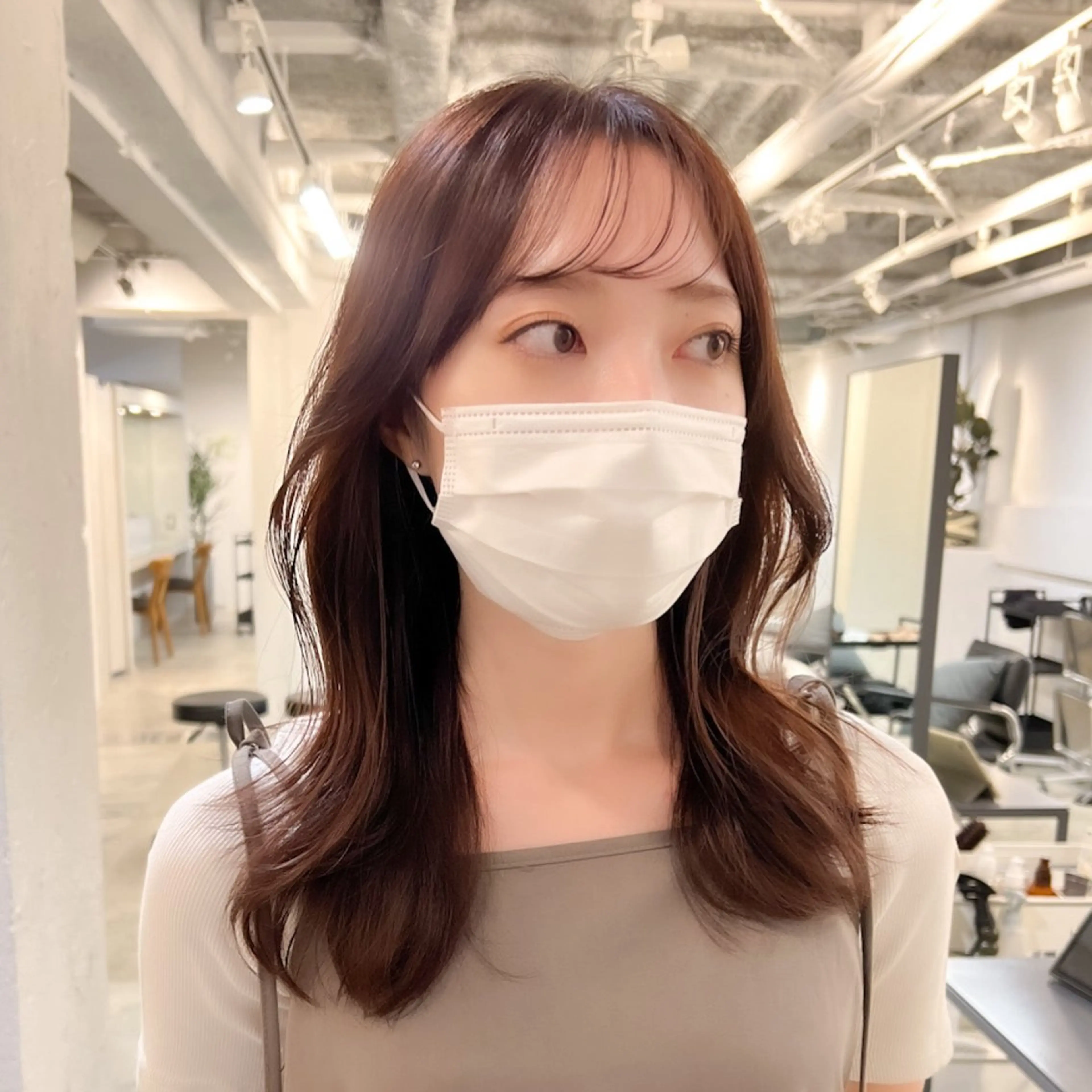 ミディアム カラー パーマ ミディアムパーマ ブラウンカラー ラベンダーカラー ラベンダーブラウン 韓国風ヘア カット ヘアカラー パーマ トリートメント レイヤーカットのプロ 大人ヘア宮森貴志のヘアスタイル