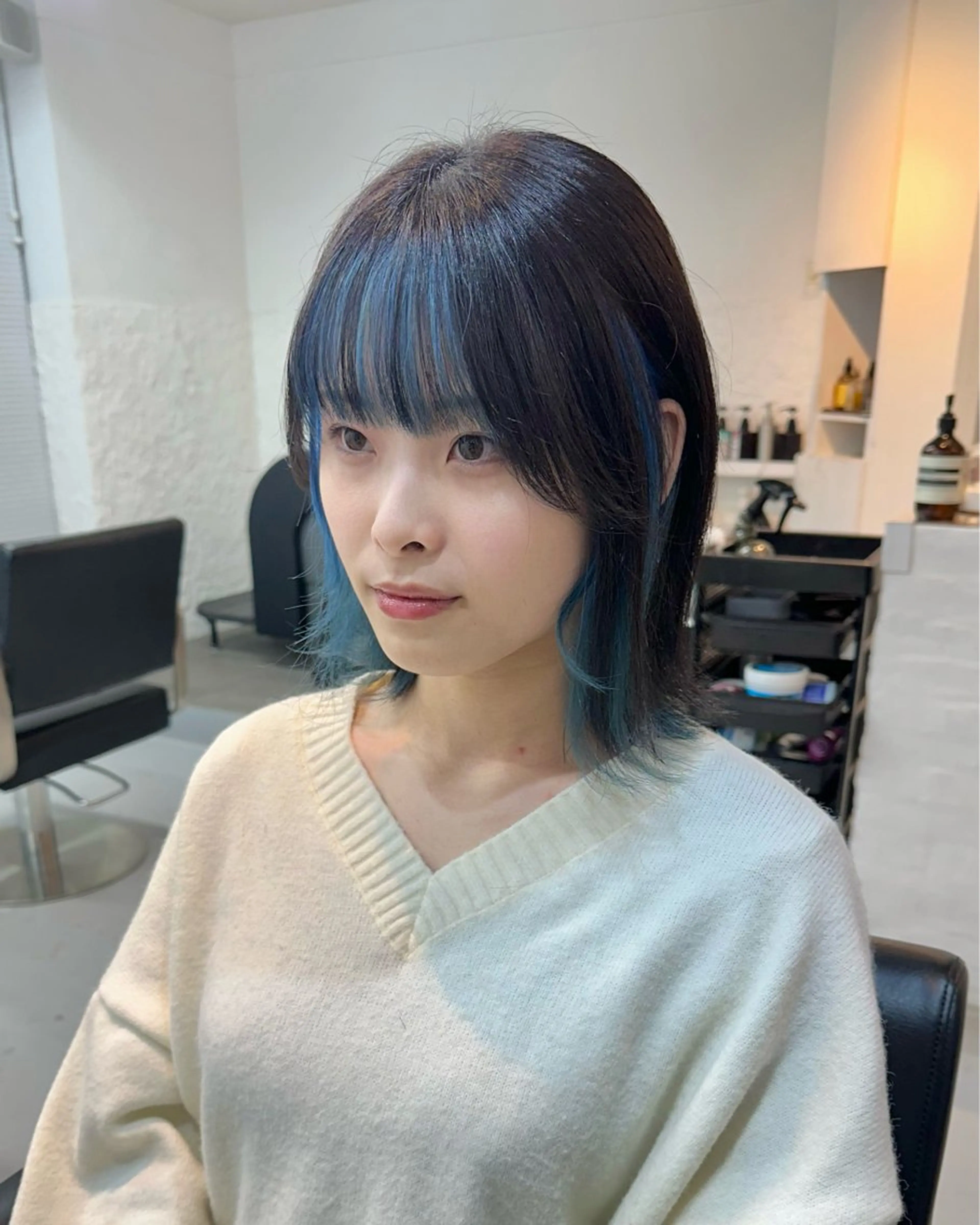 ミディアム カラー ブリーチ ブルーカラー ケアブリーチ インナーカラー ボブ カット ヘアカラー トリートメント インナーカラー/レイ ヤーカット♡/マキシのヘアスタイル