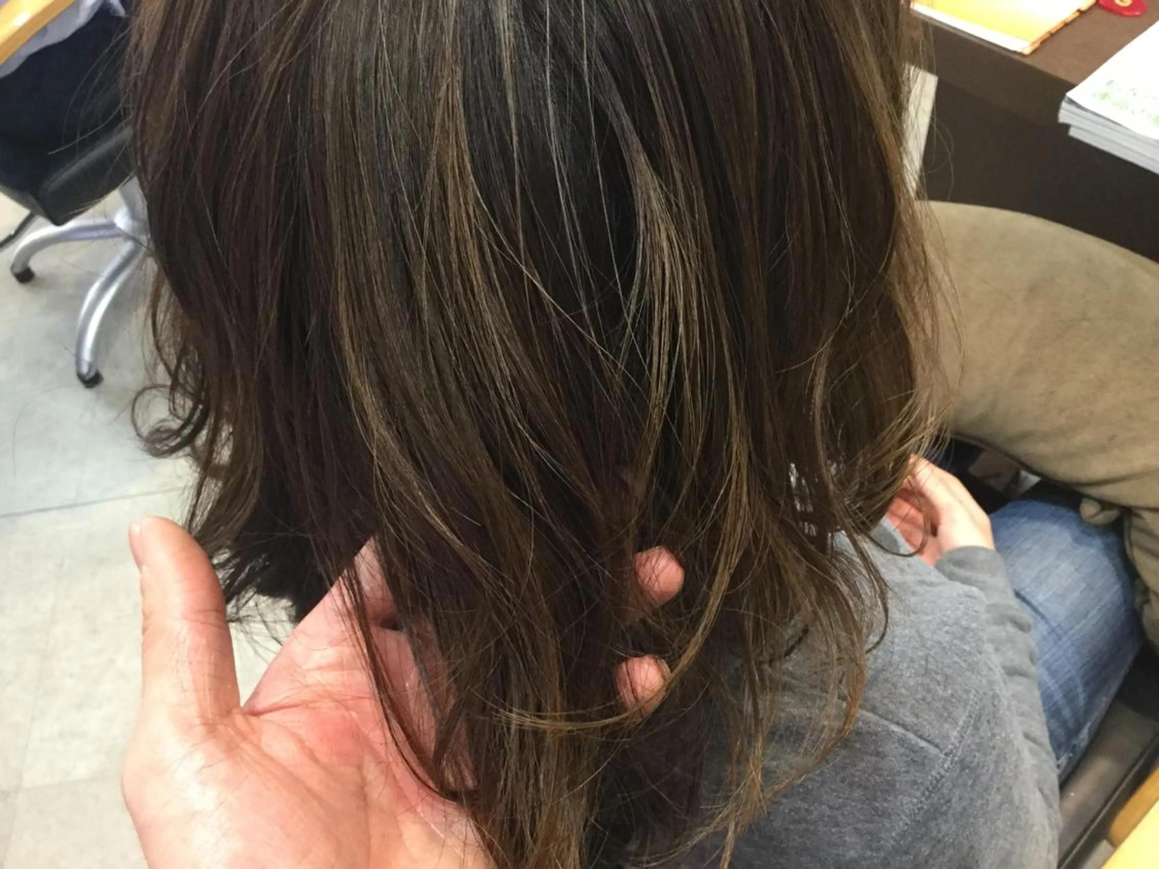 カラー 平 一裕のヘアスタイル