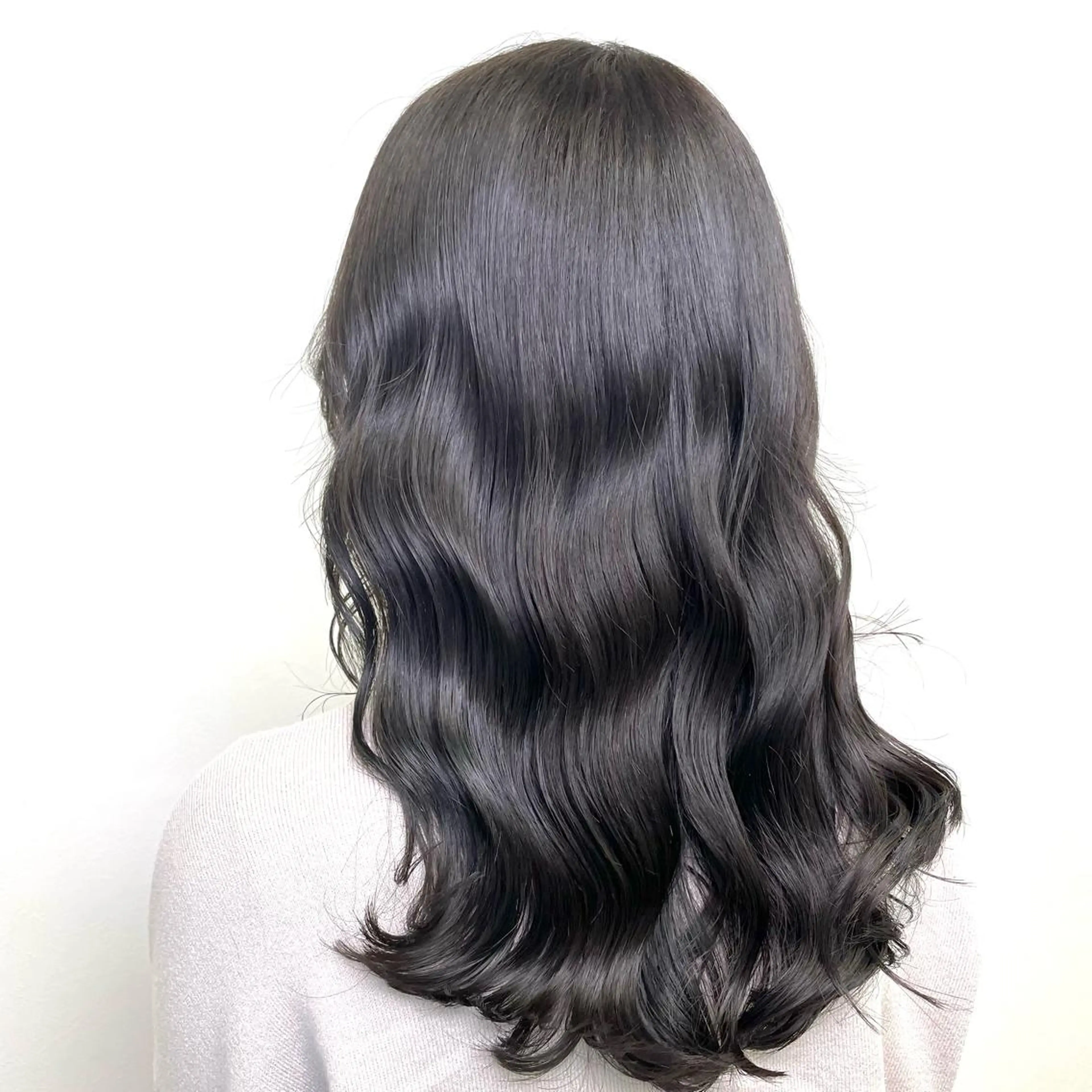 セミロング カラー 肌に馴染む暗髪 梅田・増田のヘアスタイル