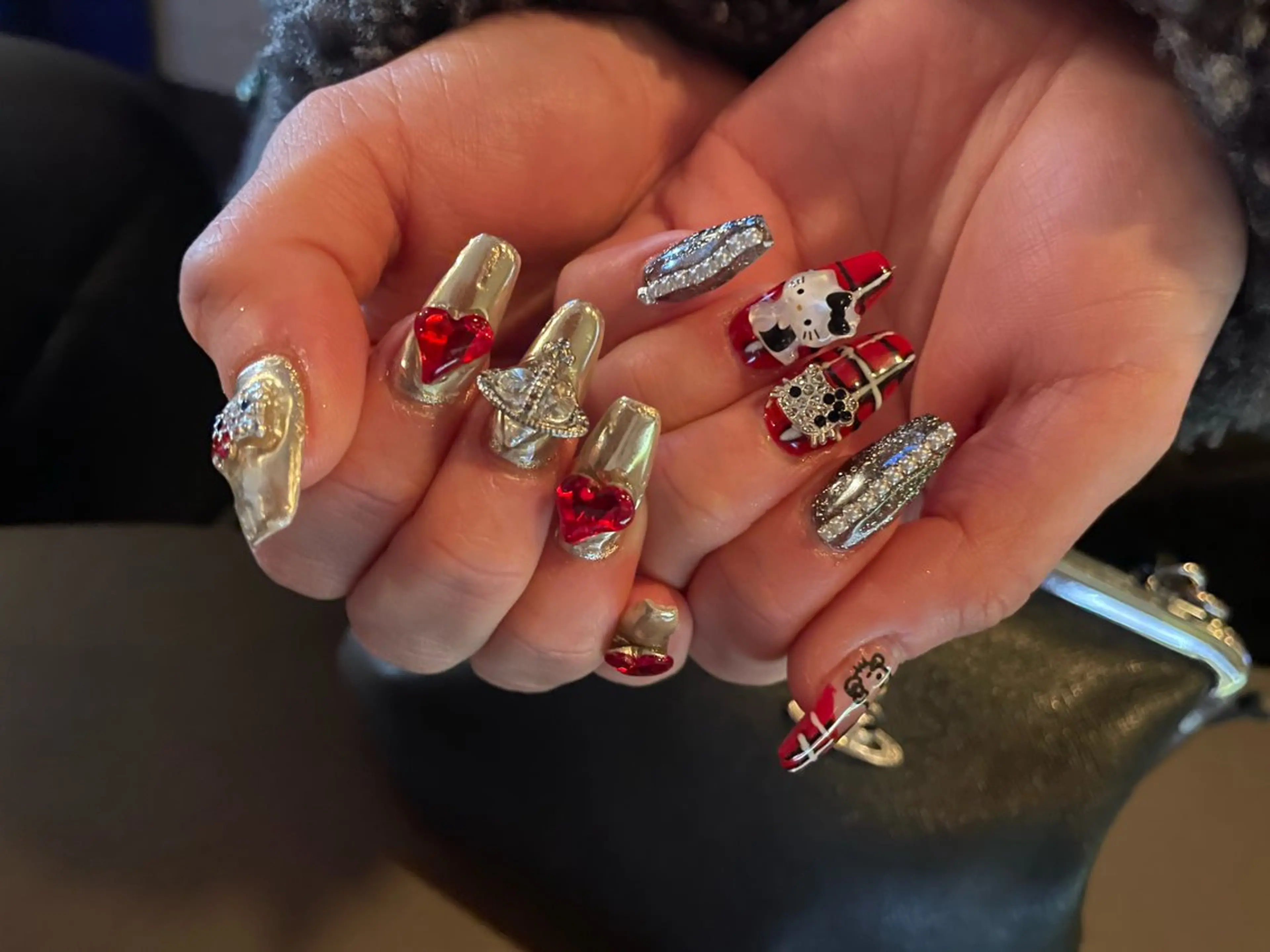 ネイル ハンドネイル CRAZY NAILのネイルデザイン