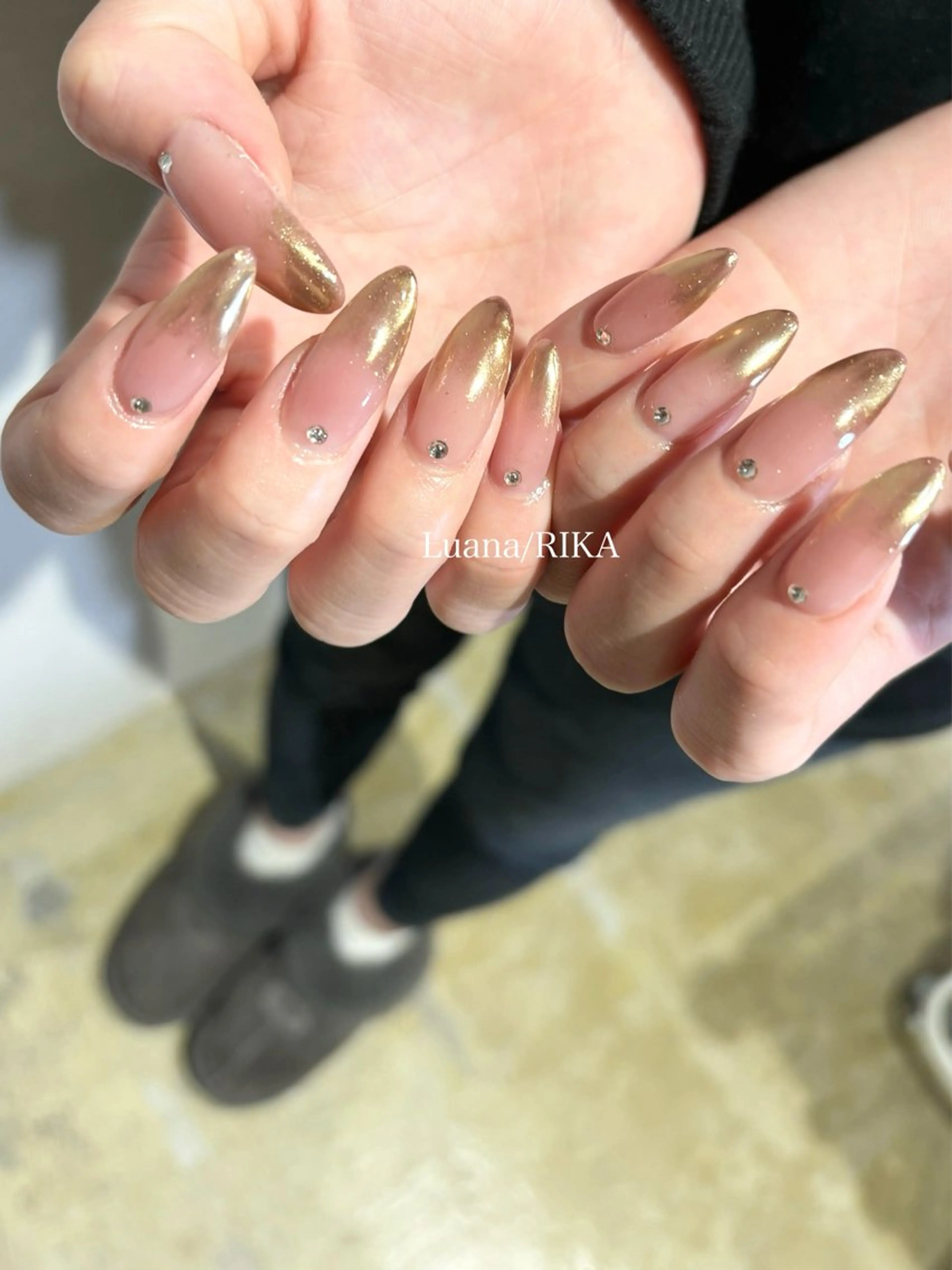 ネイル グラデーション ミラーネイル Nail Salon Luana Rikaのネイルデザイン
