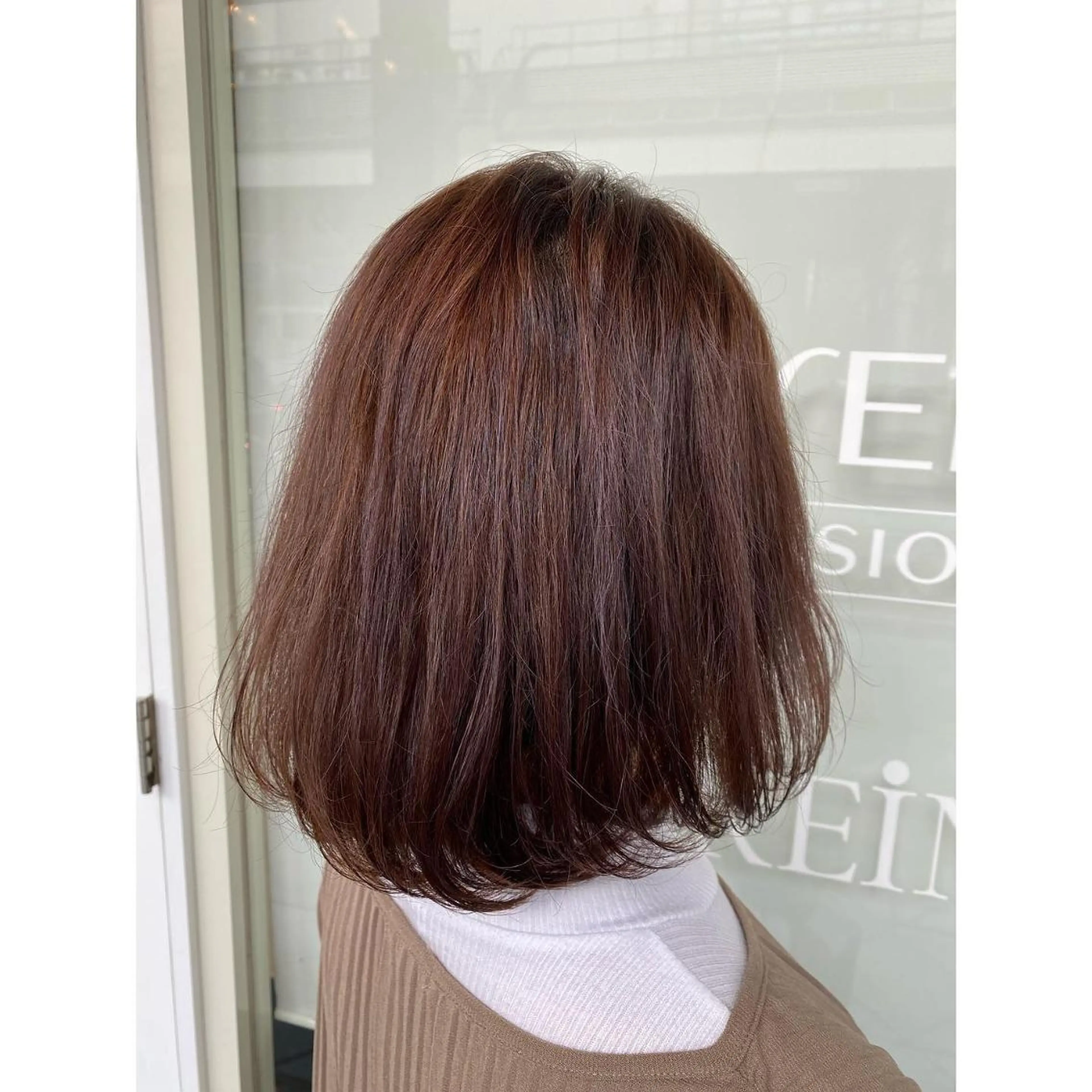 ミディアム カラー パーマ アッシュ ベージュカラー 透明感カラー ハイライトカラー ラベンダーカラー オーガニックカラー/ 髪質改善/暗髪/ボブのその他イメージ