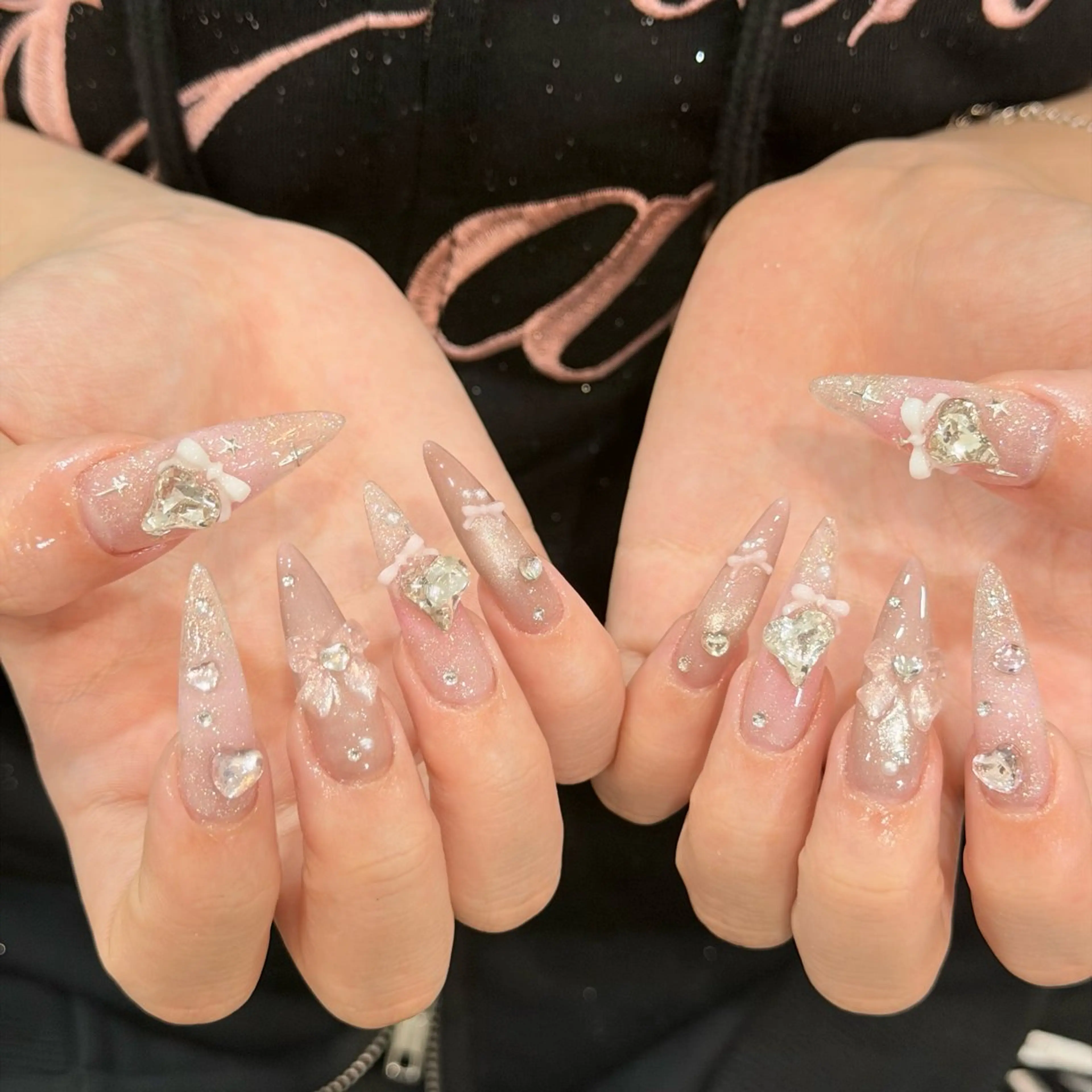 ネイル アートネイル オーロラネイル フレンチネイル ジェルネイル グラデーション ハンドネイル Luci Nailのネイルデザイン