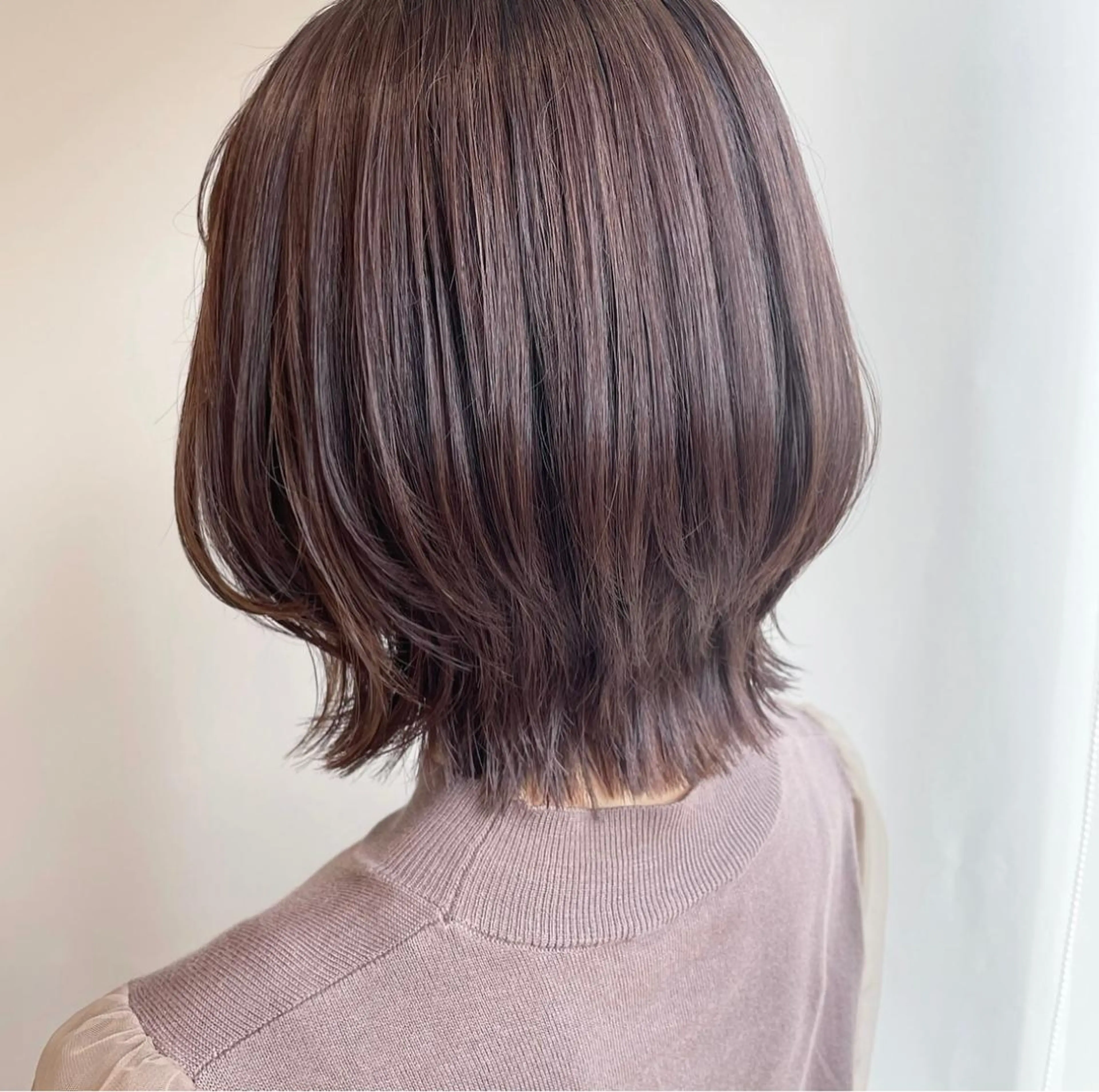 ショート カラー 山口 莉奈のヘアスタイル