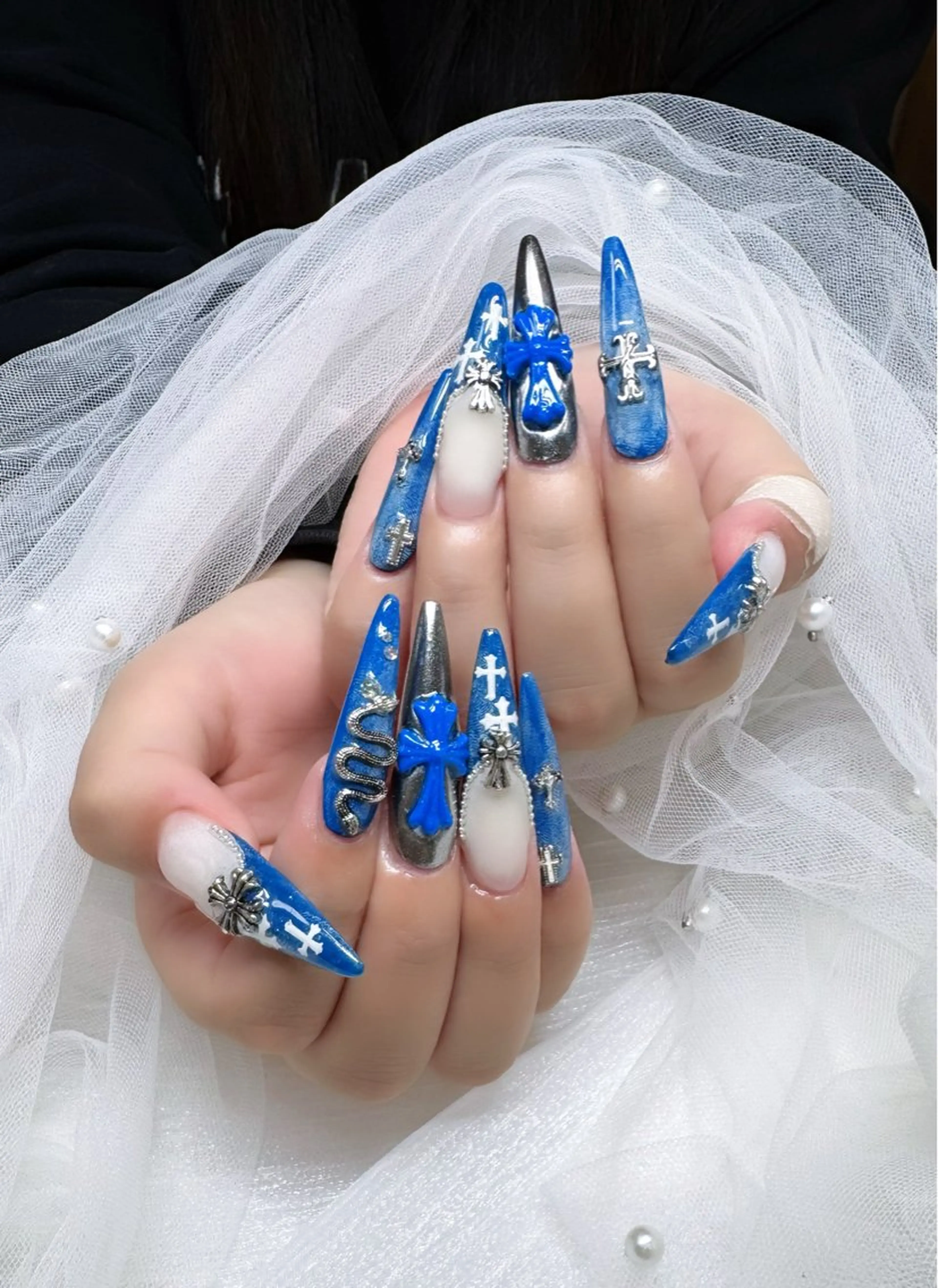 ネイル 高島 夏海のネイルデザイン