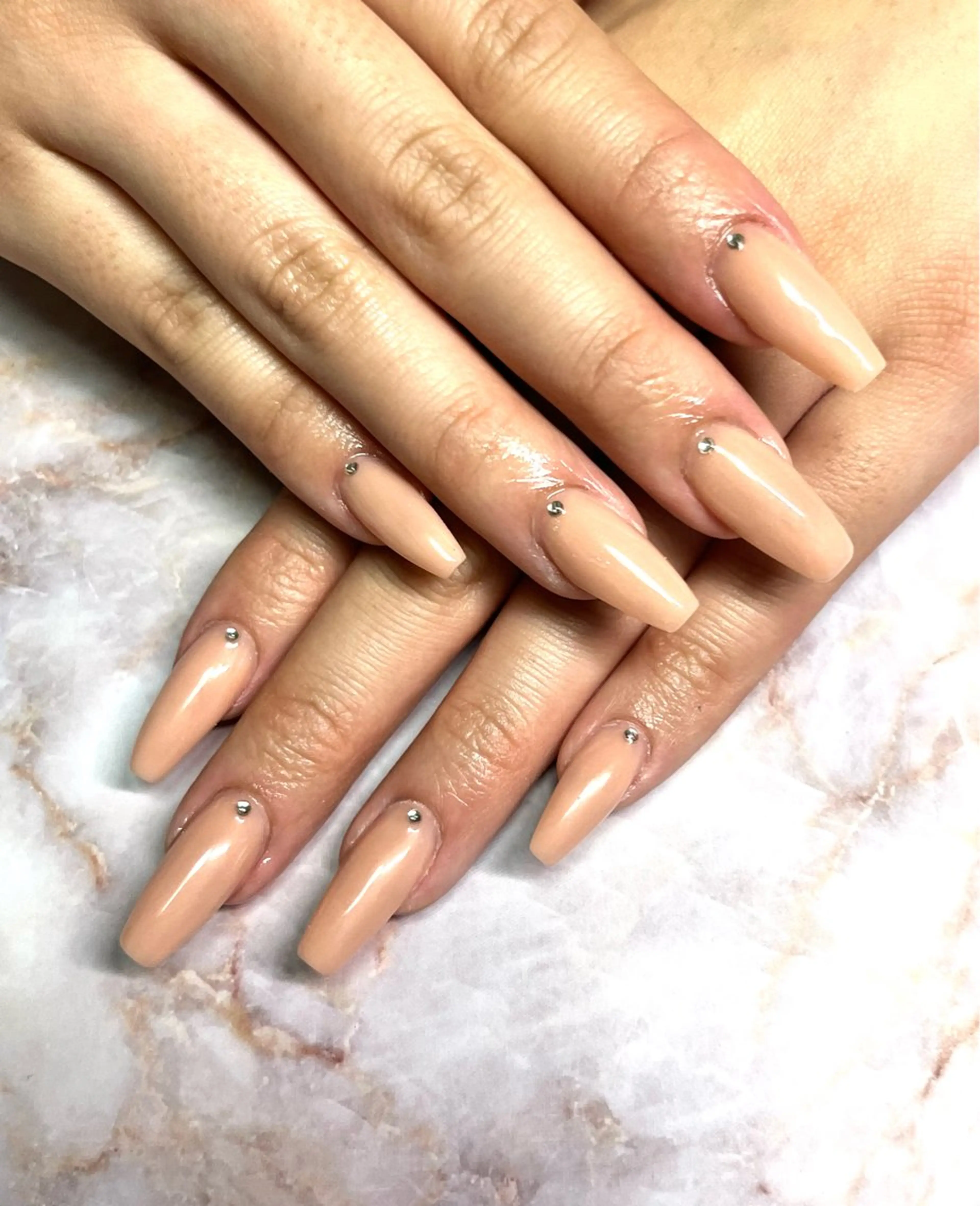 ネイル ストーンネイル ハンドネイル plaisir プレジールネイルのネイルデザイン