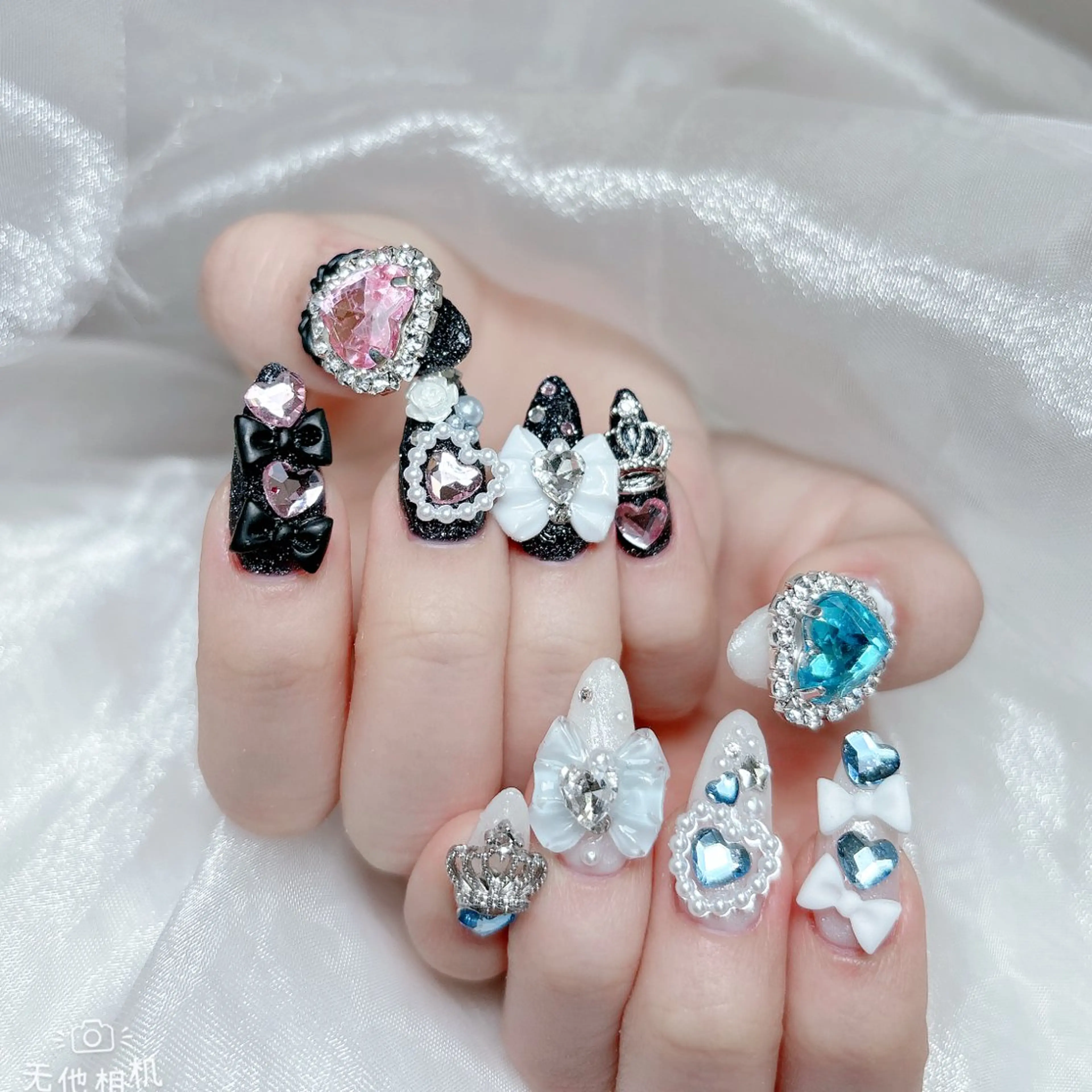 ネイル 成人式 キラキラネイル 大理石ネイル(マーブル) スカルプネイル 夏ネイル ハンドネイル MoMoA Nail ネイル長さ出し専門店のネイルデザイン