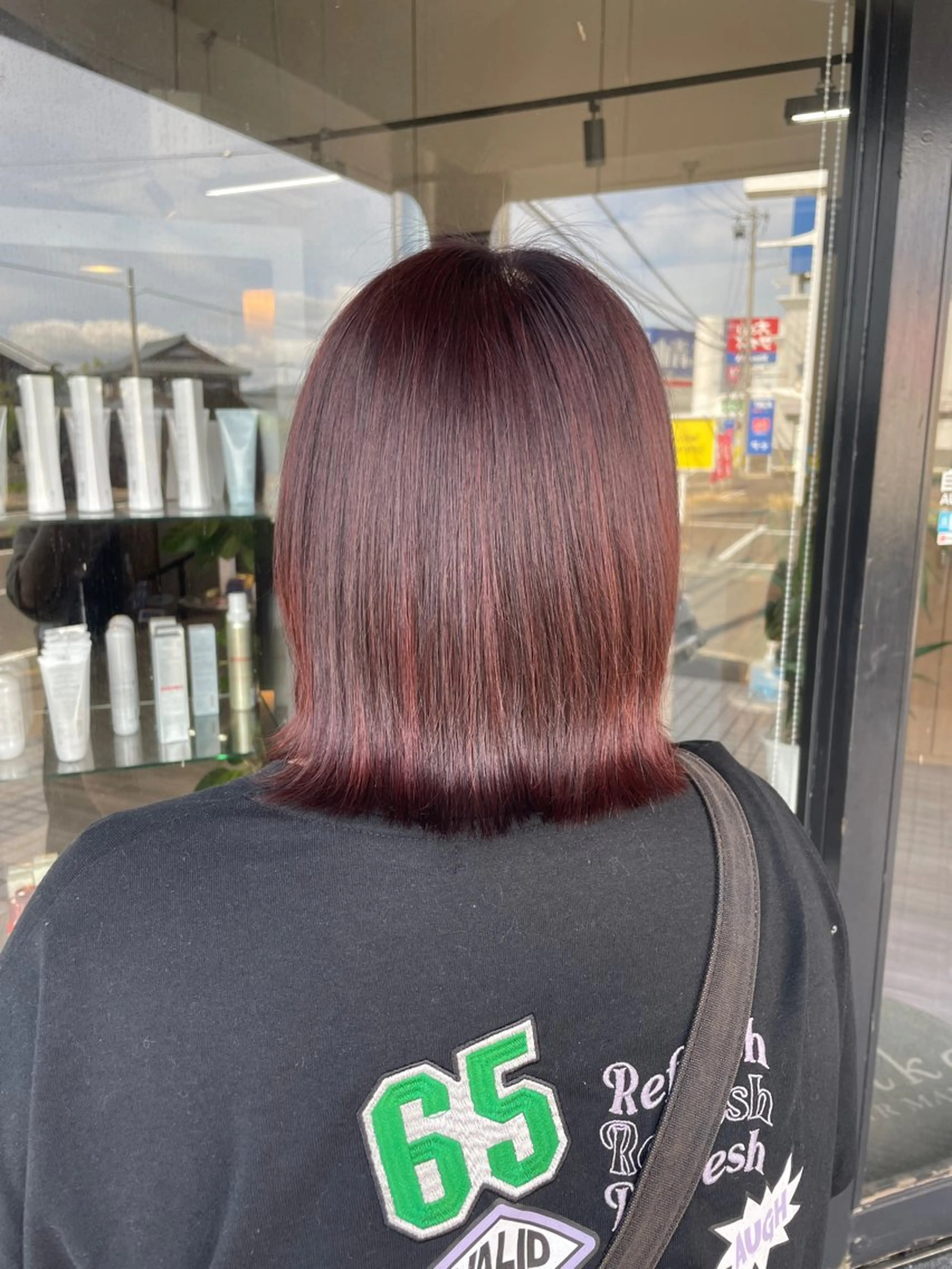 ショート カラー ハイライトカラー レッドカラー ハイライト マキノ キョウカのヘアスタイル