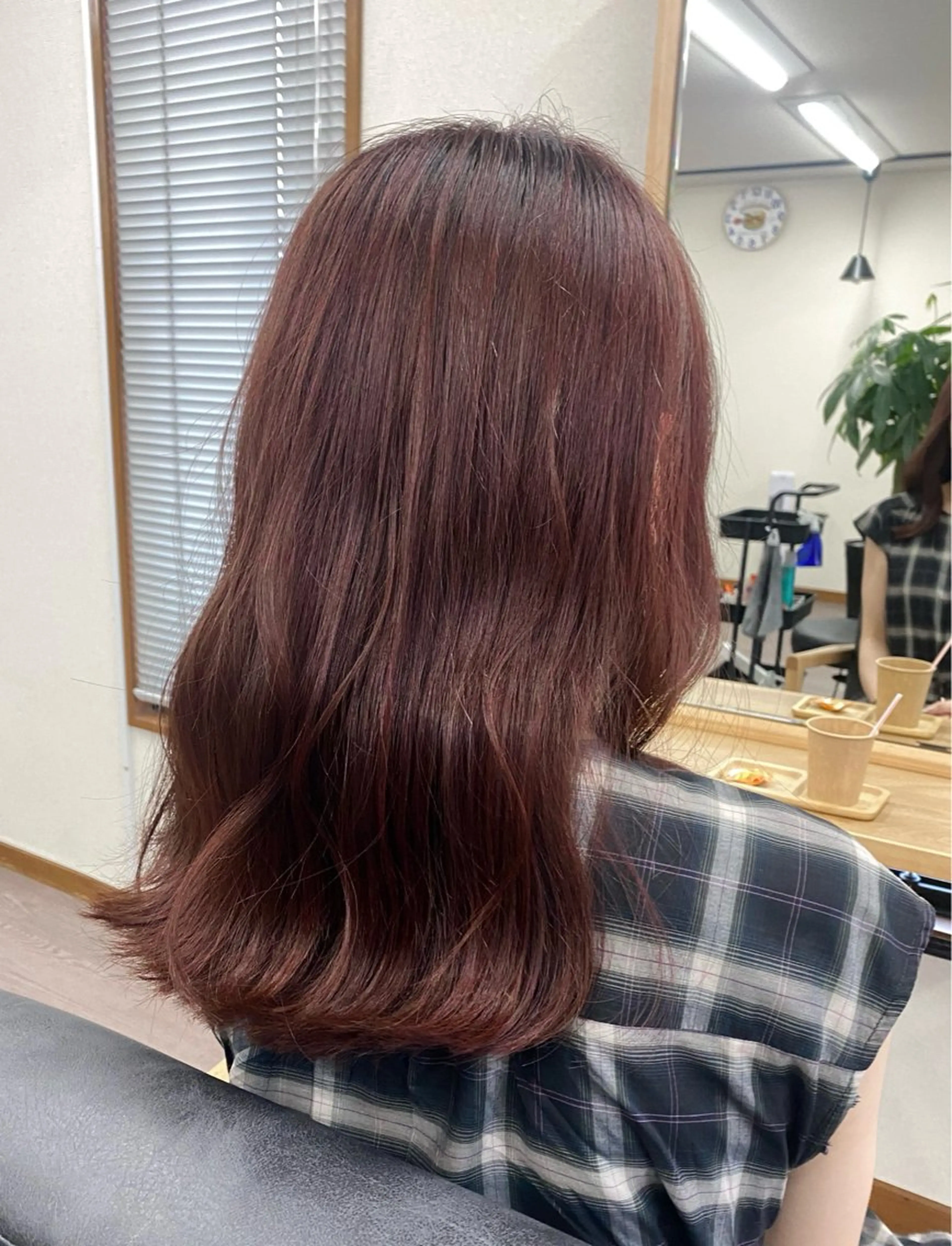 セミロング カラー こもり なおやのヘアスタイル