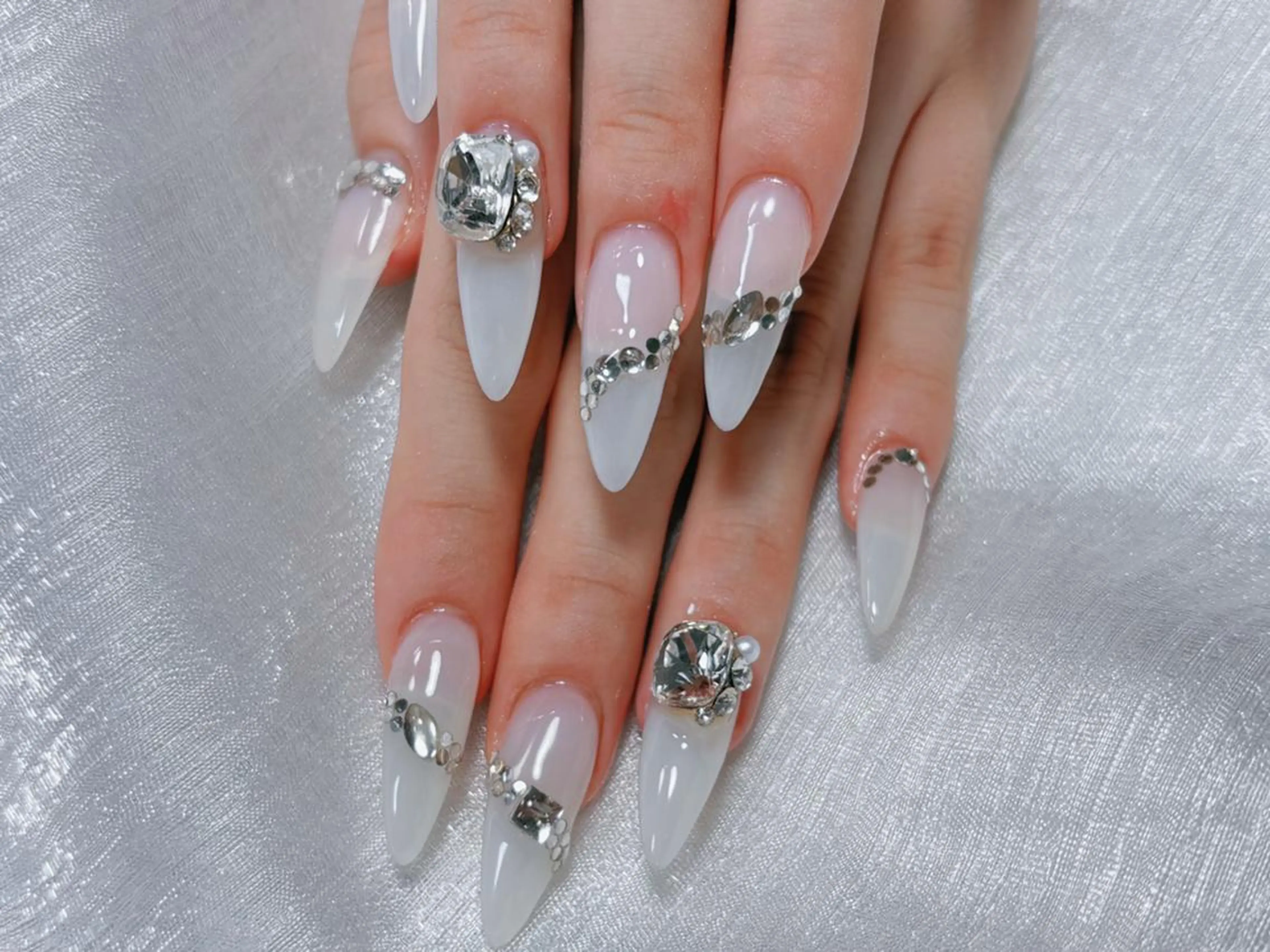 ネイル ハンドネイル 🍒小松 優香🍒のネイルデザイン