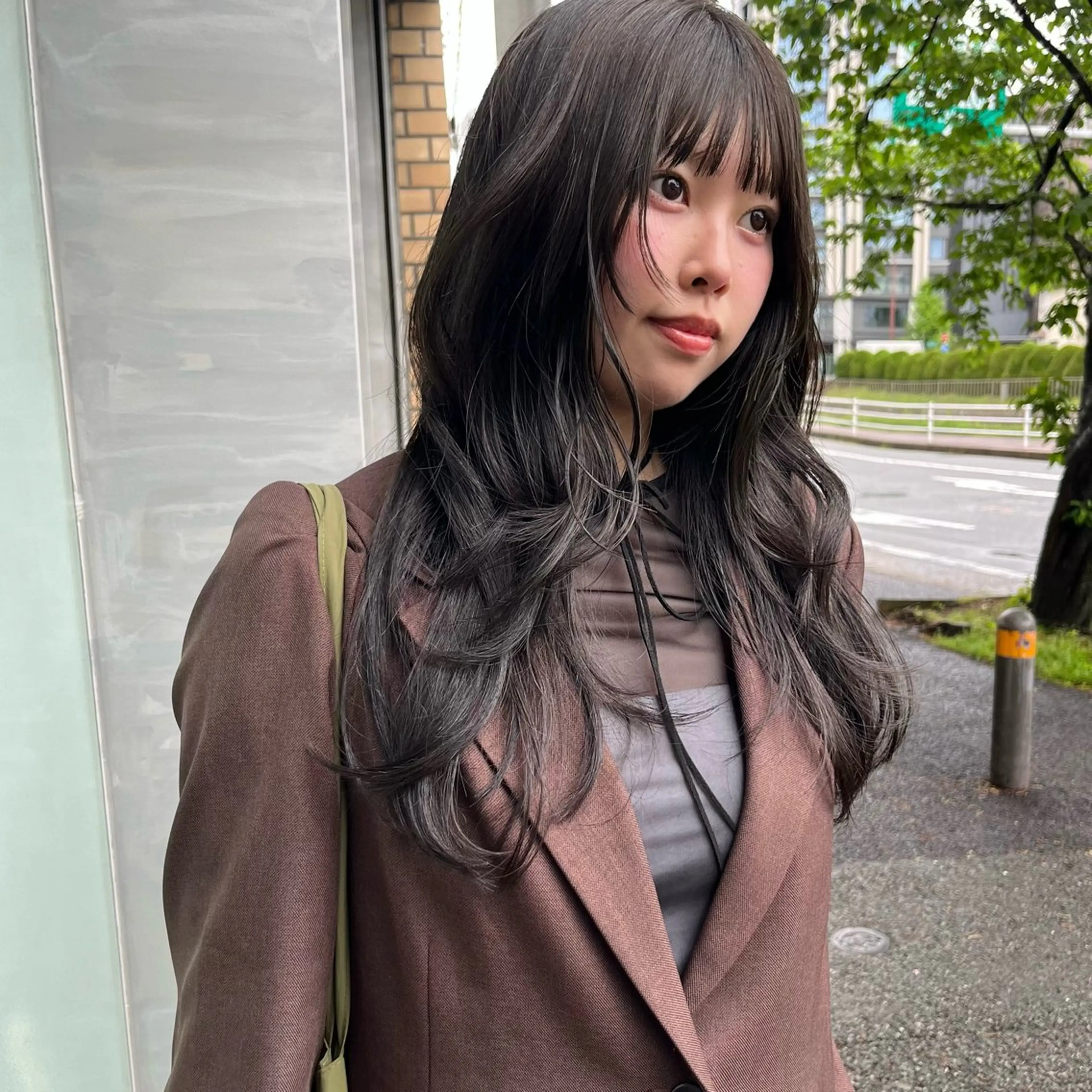 ロング カラー レイヤーカット カット ヘアカラー トリートメント yuumi/大濠🪷 顔周り/ハイトーンのヘアスタイル