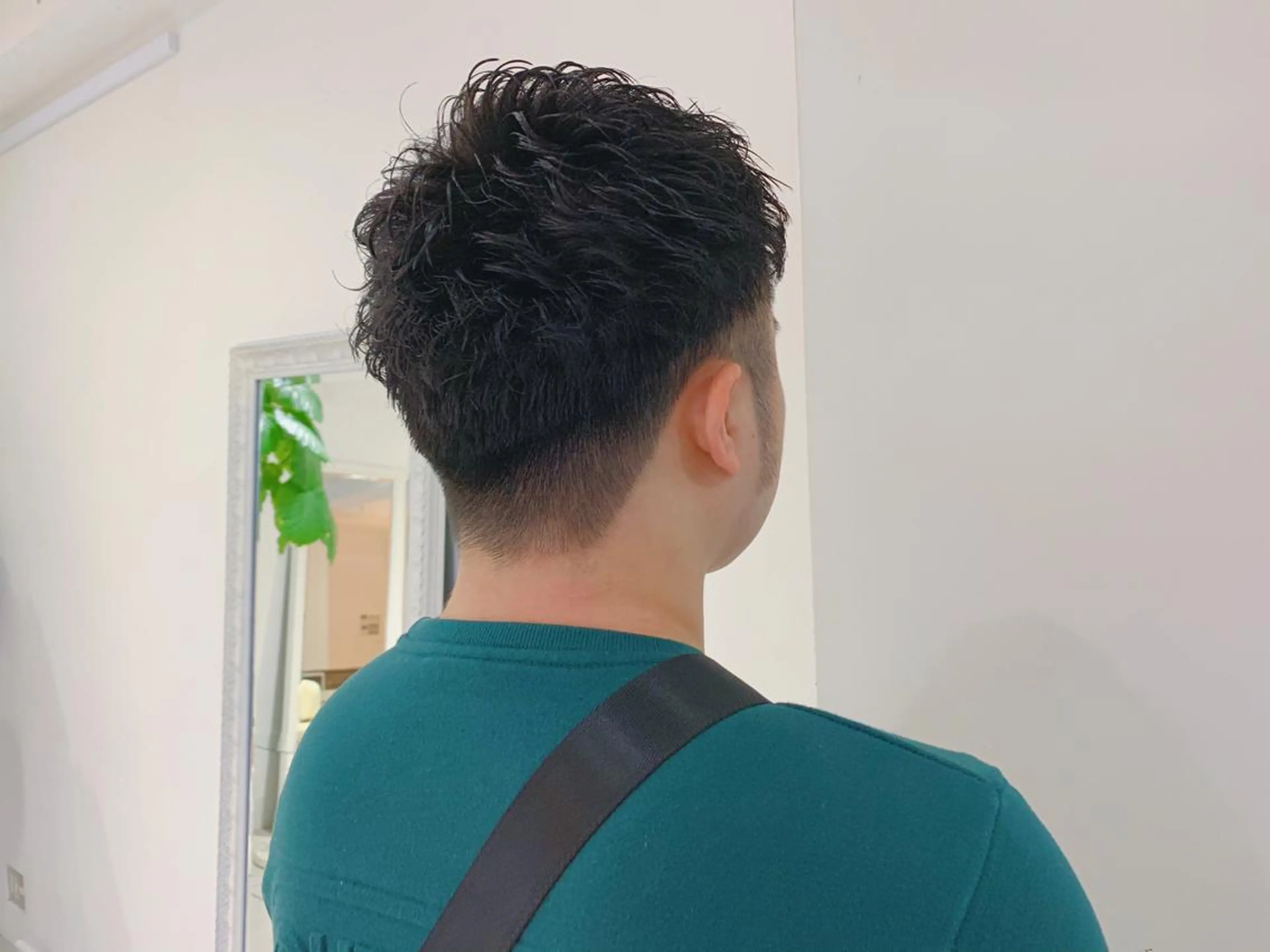 ショート パーマ メンズ カット パーマ トリートメント タカハシ ハヤトのヘアスタイル