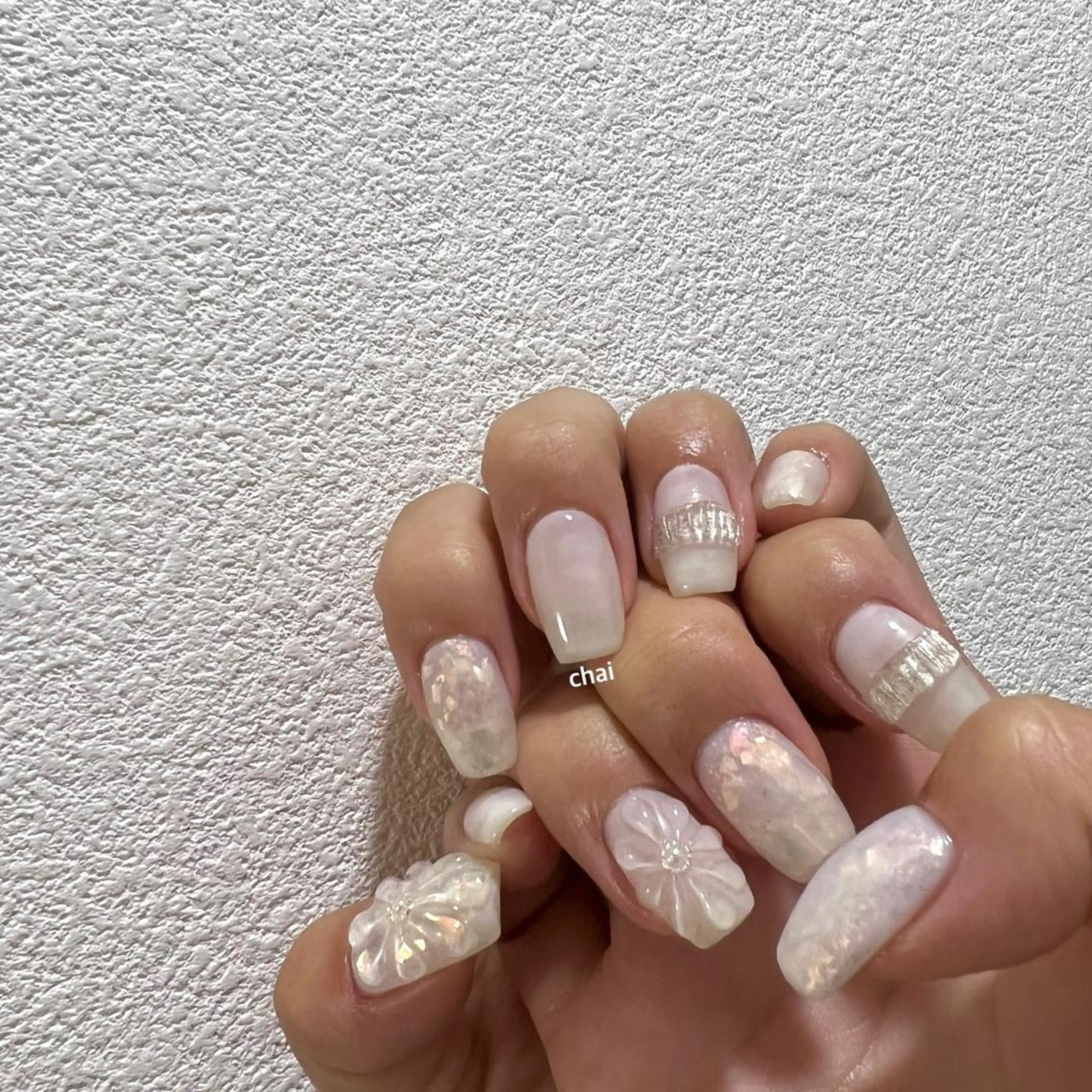 ネイル オーロラネイル フラワーネイル マグネットネイル ぷっくりネイル ハンドネイル 💅ChaiNail .Aiのネイルデザイン