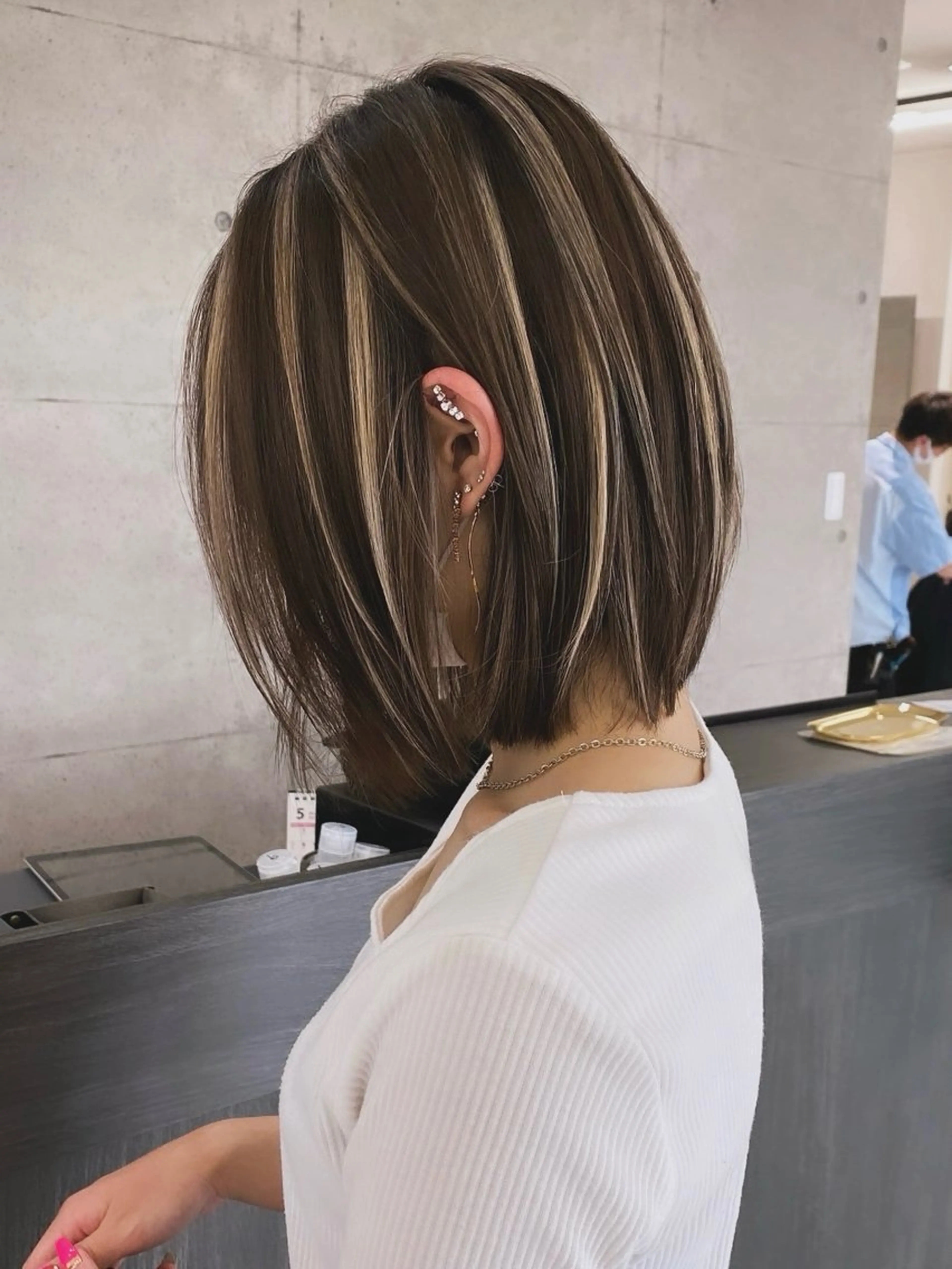 ミディアム カラー バレイヤージュ ブリーチ ケアブリーチ ダブルカラー グラデーションカラー Mina/岡山/矯正 ブリーチ/レイヤーのヘアスタイル