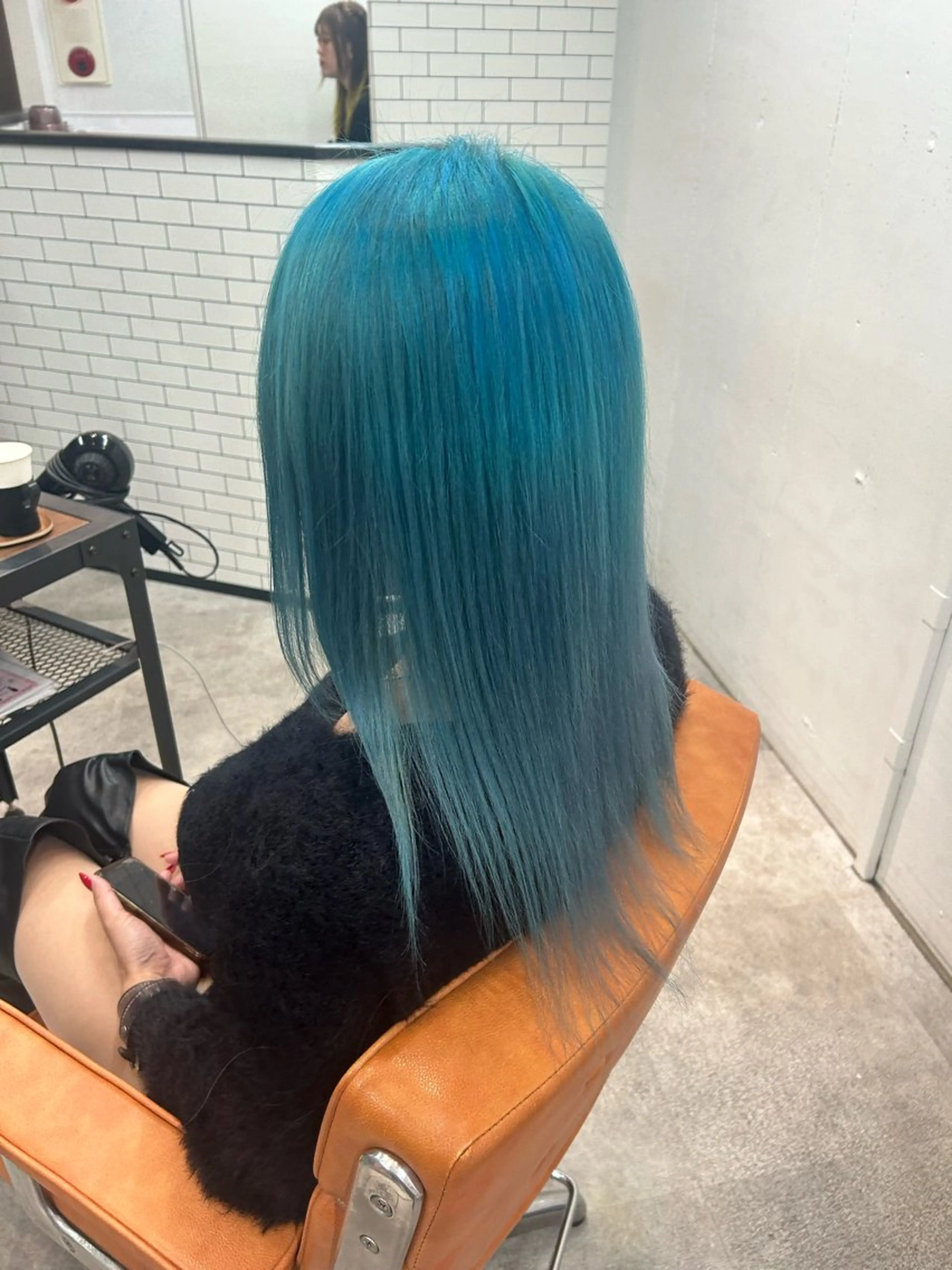 ミディアム カラー ブルーカラー ブルージュ ヘアカラー トリートメント ウルフカット レイヤーカット上柿のヘアスタイル