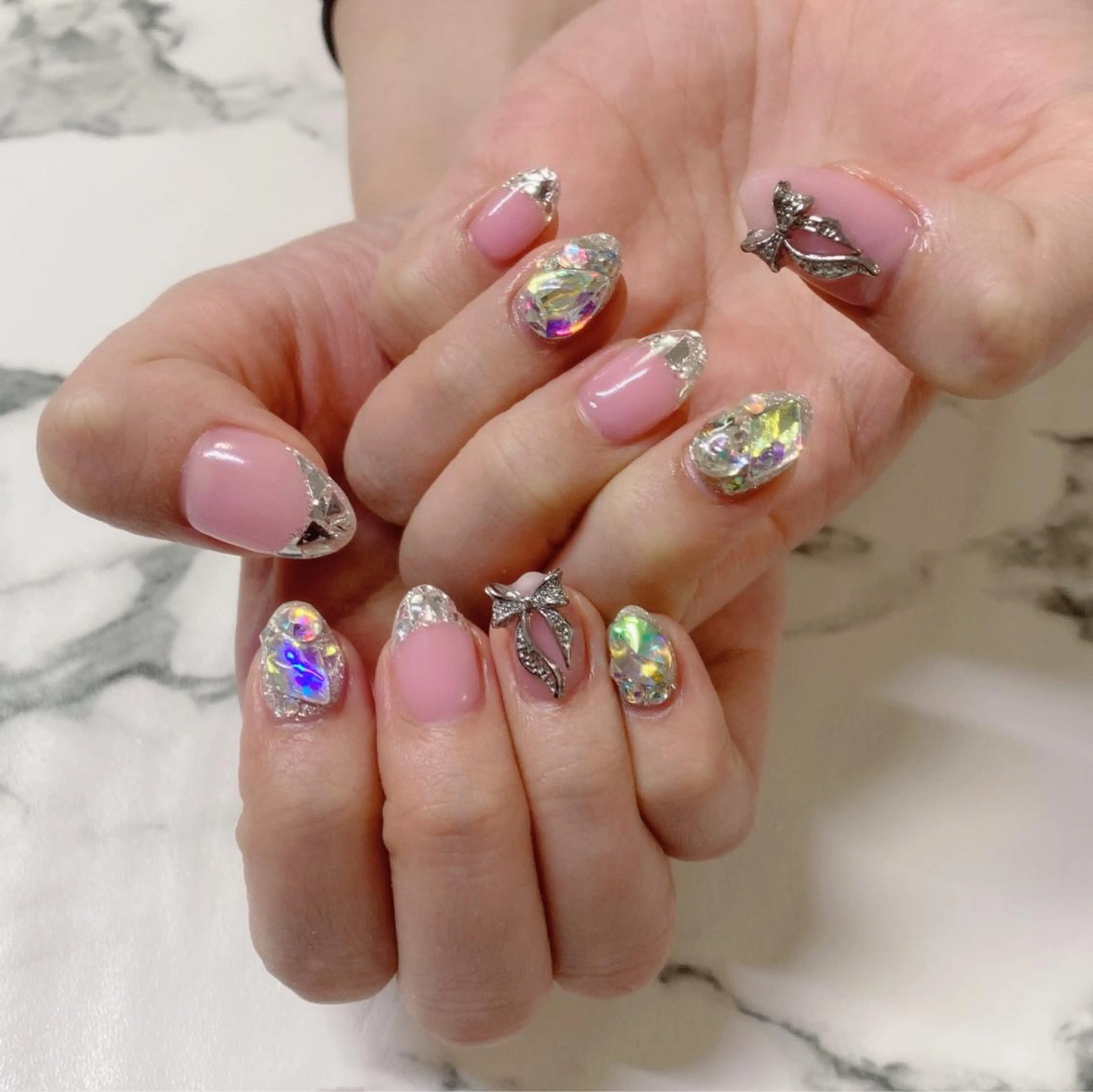 ロング カラー ネイル フレンチネイル ガラスフレンチ Q Free nailsのネイルデザイン