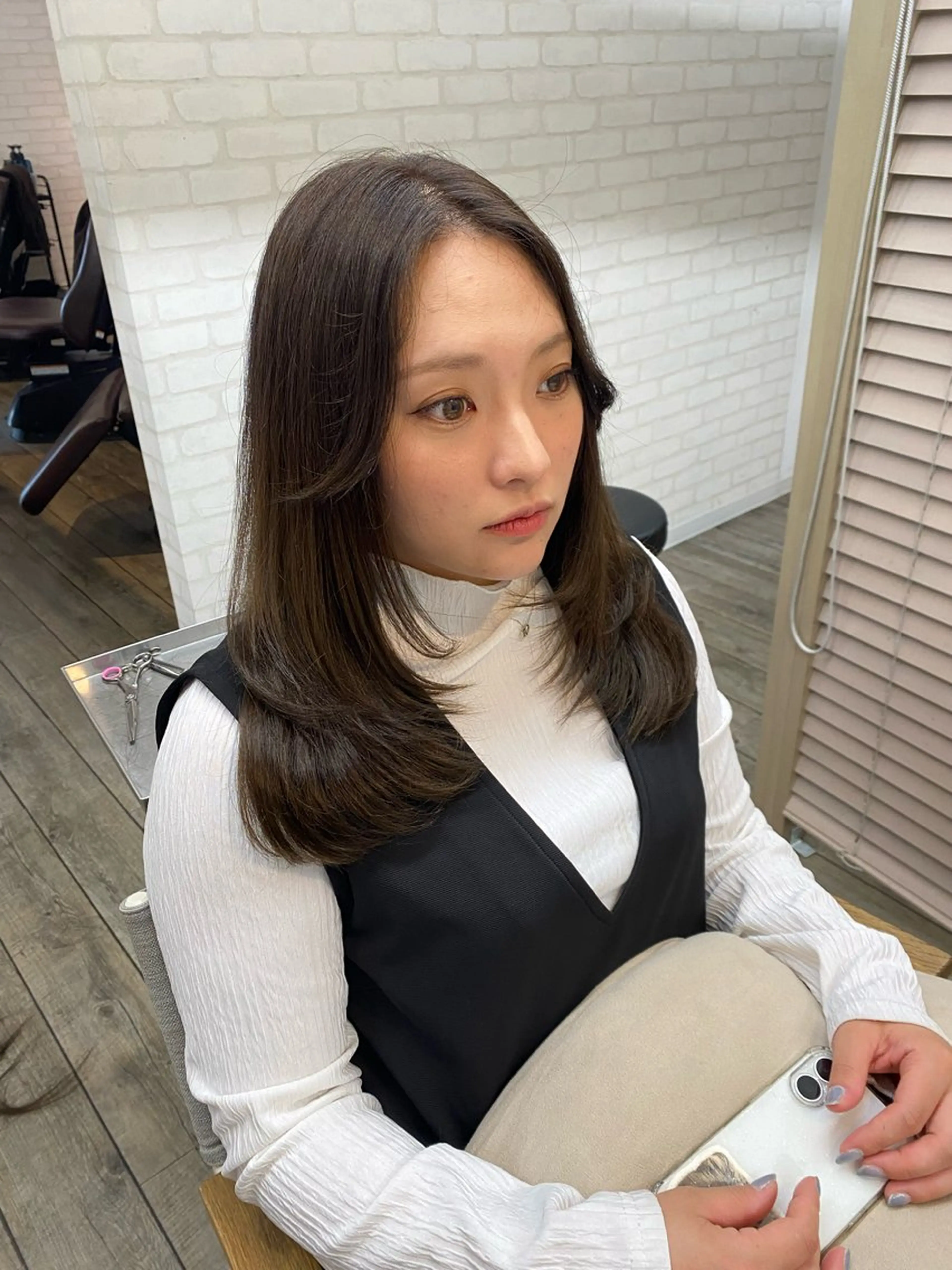 セミロング レイヤーカット カット トリートメント THETAふじみ野 野宮のヘアスタイル