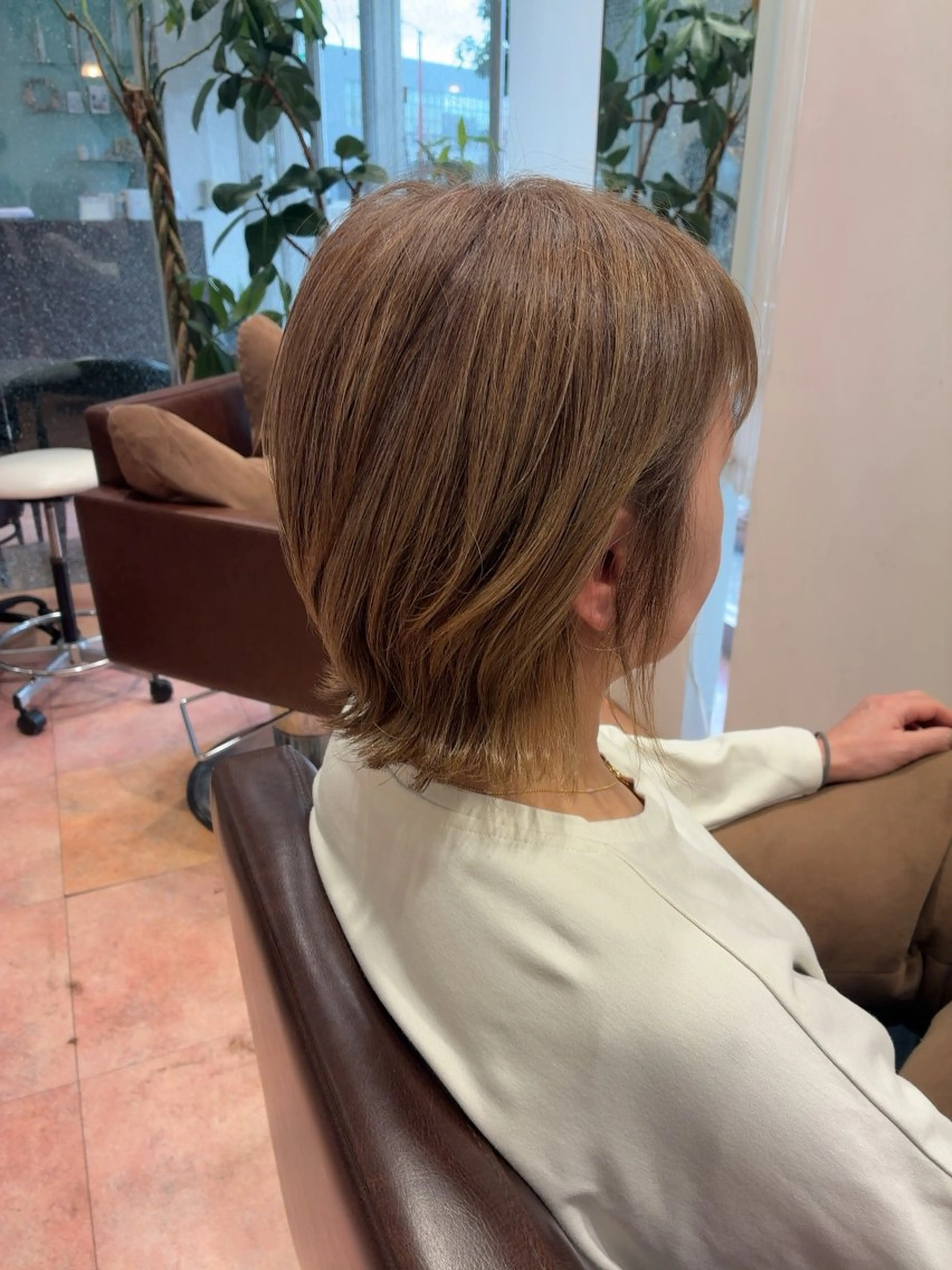 ミディアム カラー ボブ 外ハネヘア カット ヘアカラー トリートメント ふるた/四日市/ 大人女性/ショートのヘアスタイル