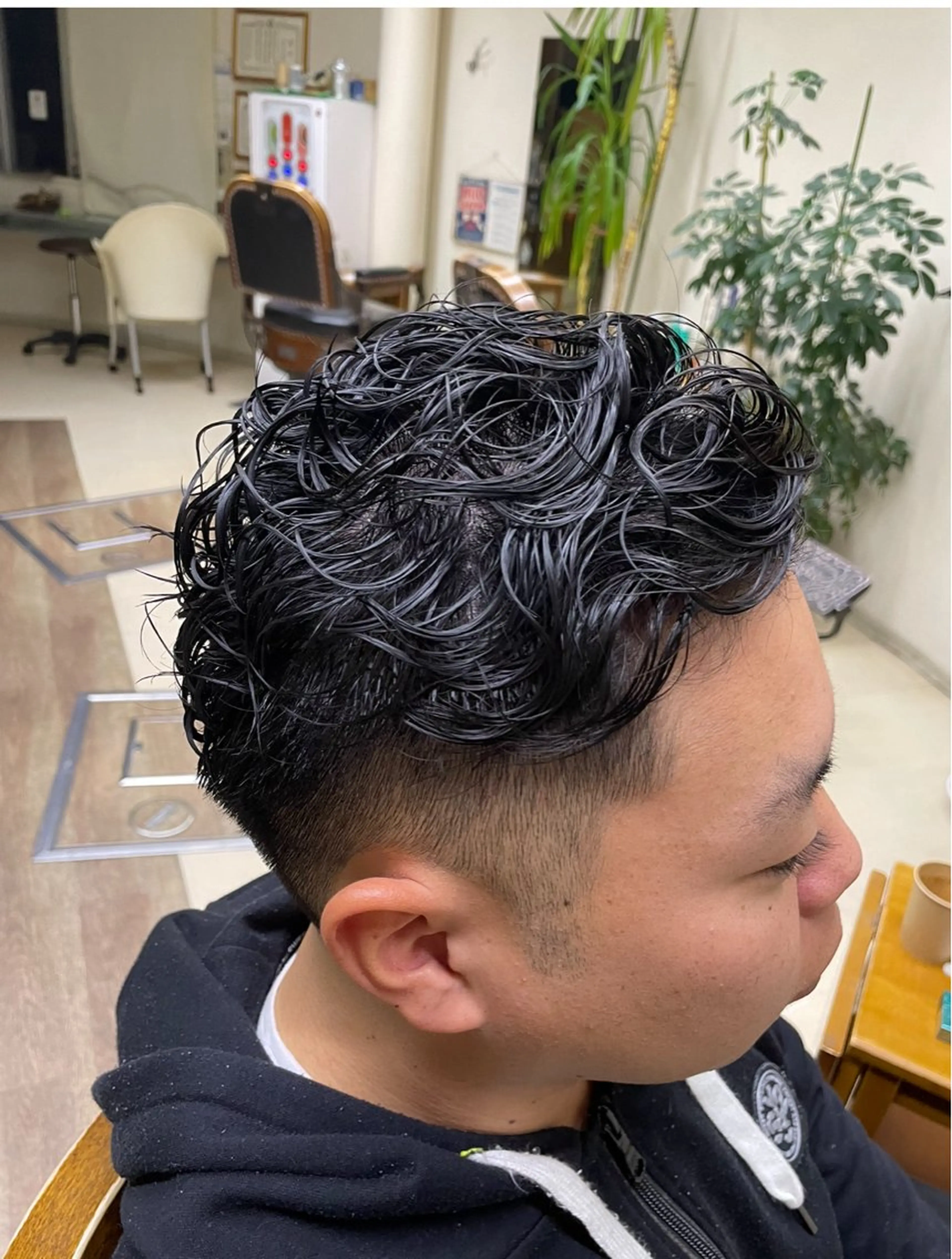 ショート パーマ メンズ 三井 大輝のヘアスタイル